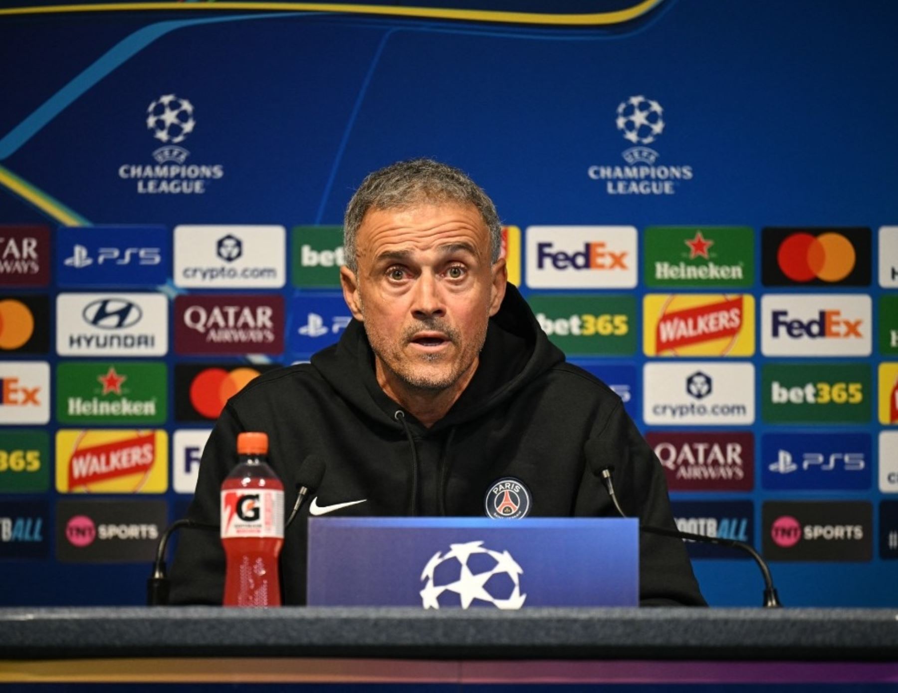 "El Manchester City merece sus trofeos", opina Luis Enrique