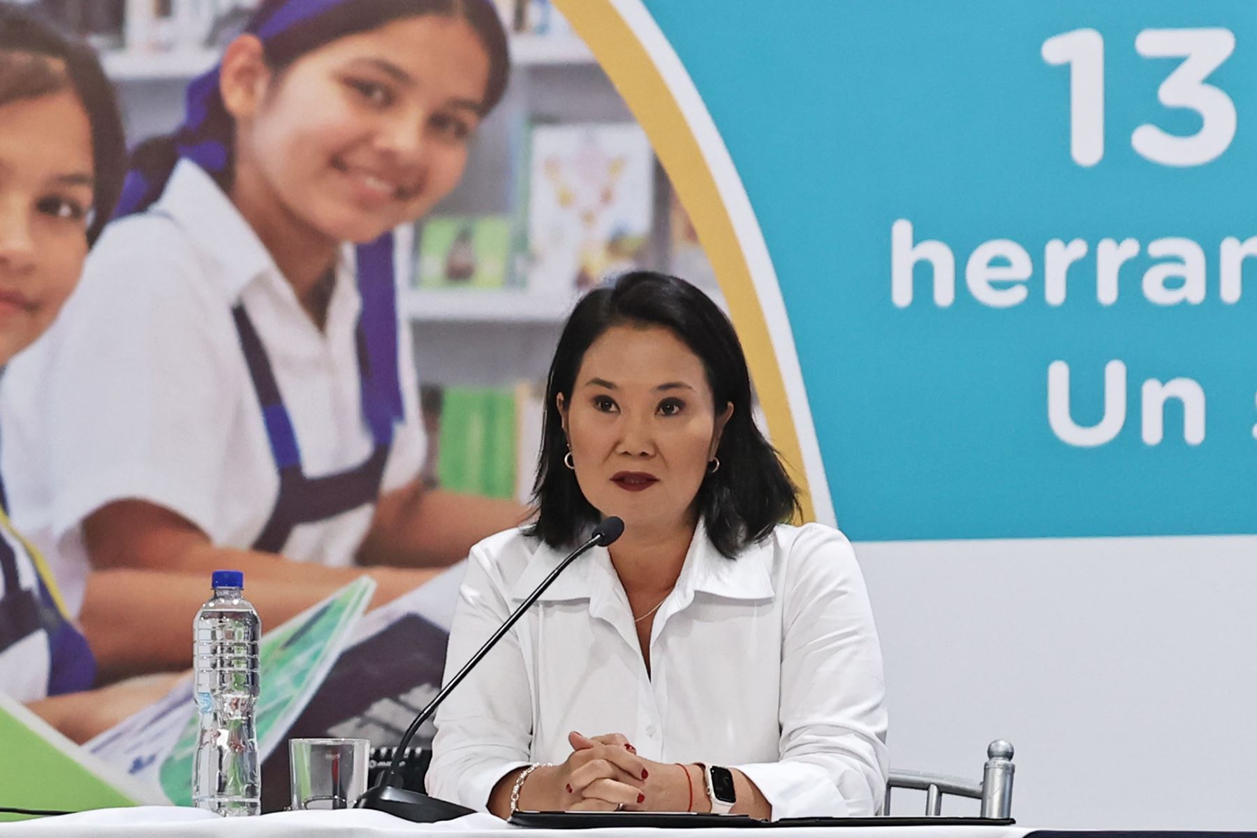 Presidenta: Somos millones de peruanos los que estamos orando por salud del papa León XIV