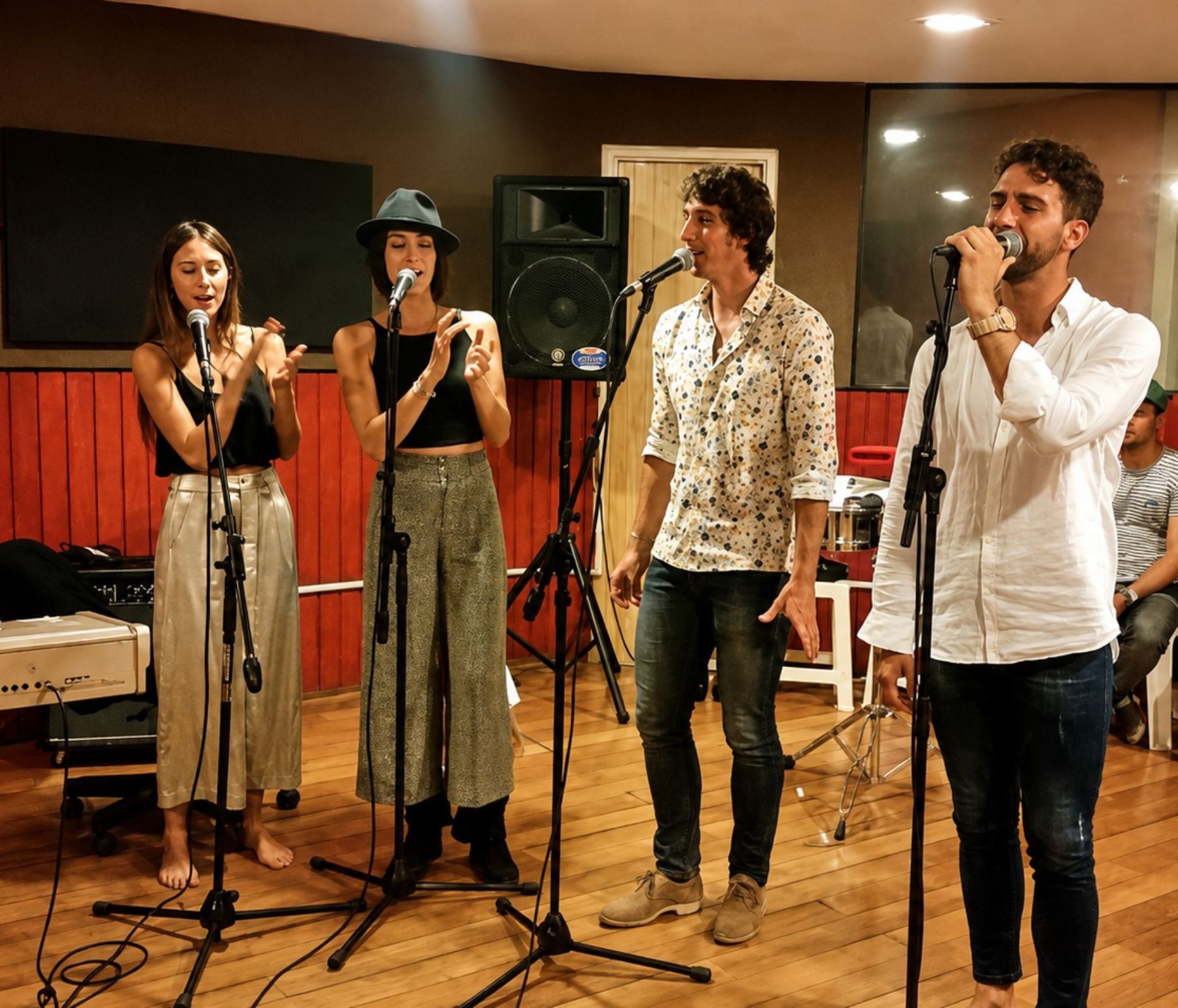 Javier Ambel presenta su disco de flamenco en el Centro Español del Perú