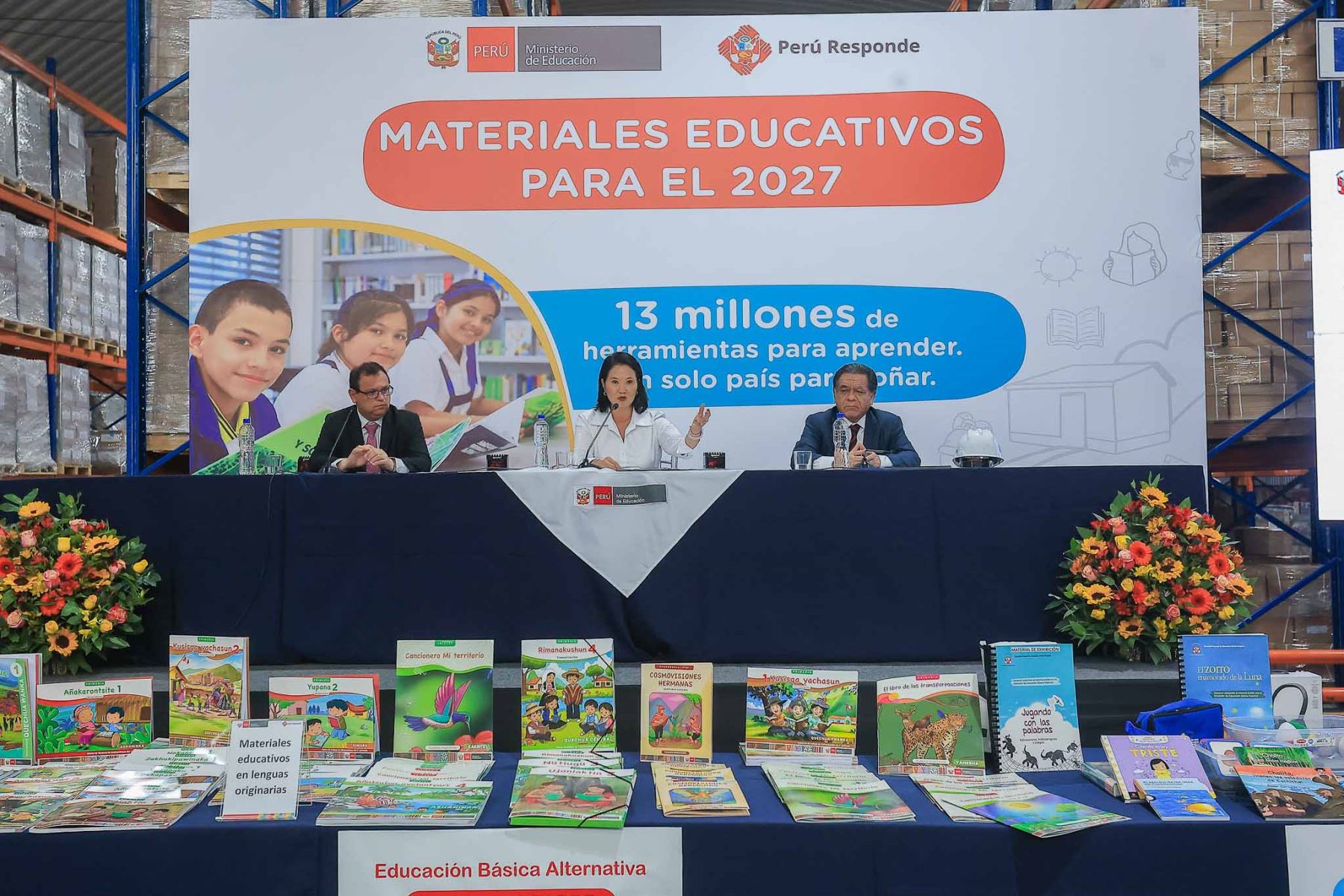 Presidenta Keiko Fujimori presenta “Plan de distribución de materiales educativos para el Año Escolar 2027”. Foto: ANDINA/ Prensa Presidencia