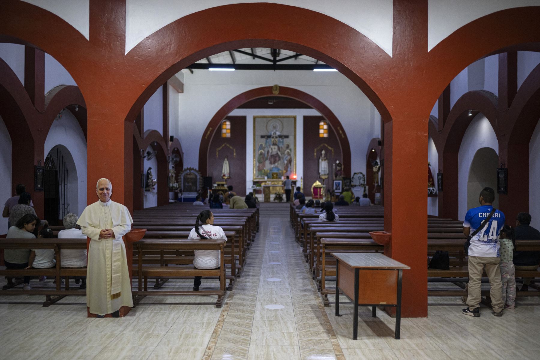 Chiclayo, la "ciudad del papa" León XIV en Perú reza por su salud y espera su regreso