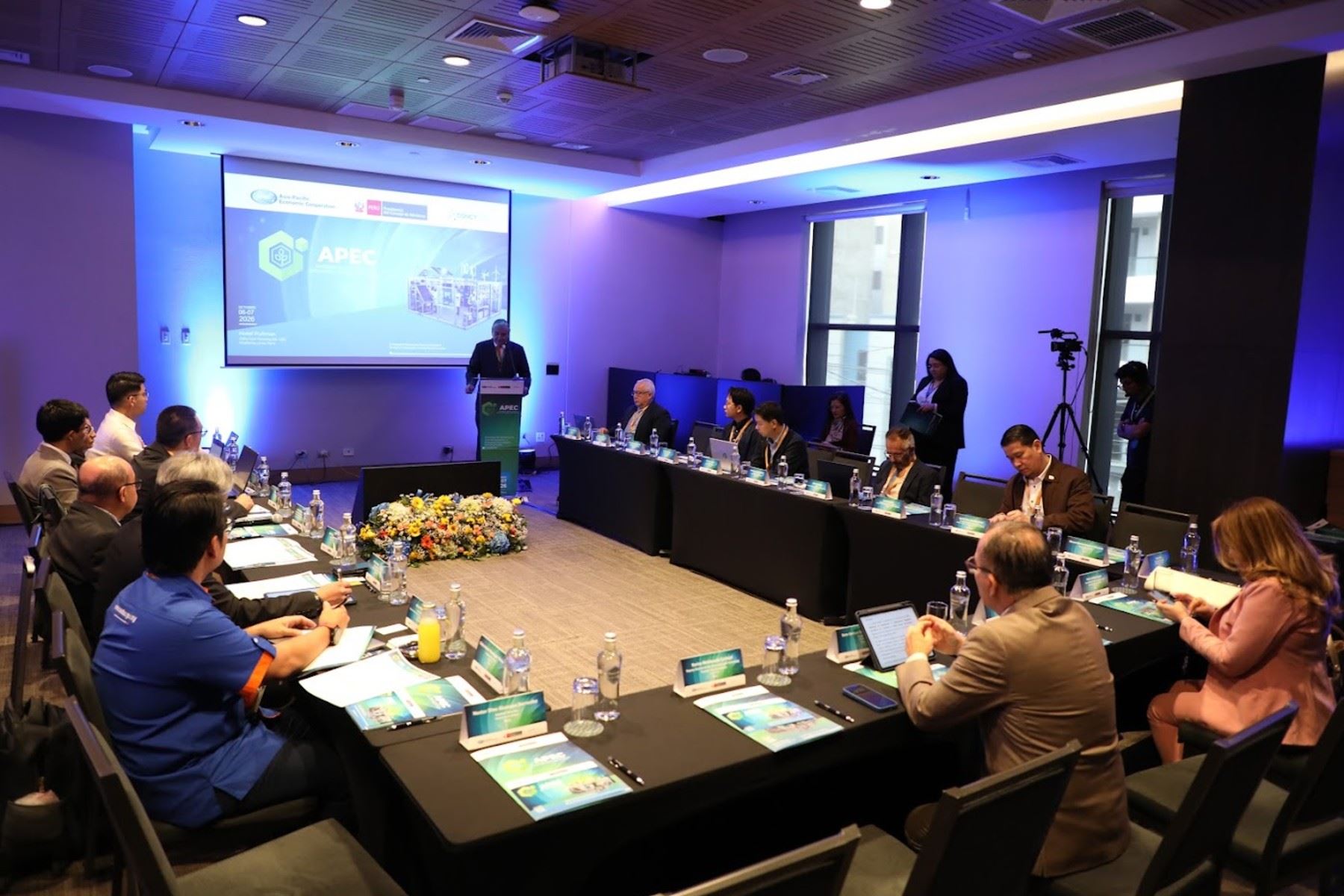 Concytec impulsa innovación en energía limpia mediante sandboxes regulatorios