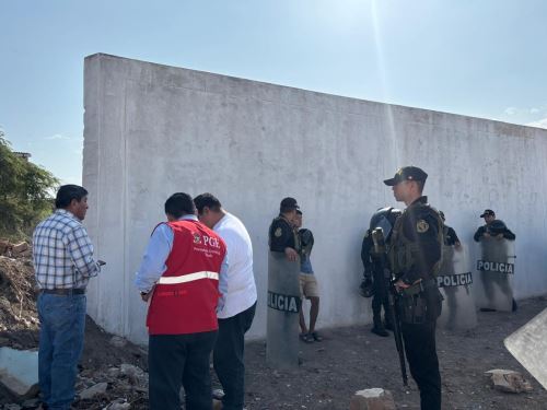 Con apoyo de la Policía Nacional, la Procuraduría Pública de Lambayeque recuperó más de 8,224 metros cuadrados de terrenos del Estado destinos al servicio educativo. ANDINA/Difusión