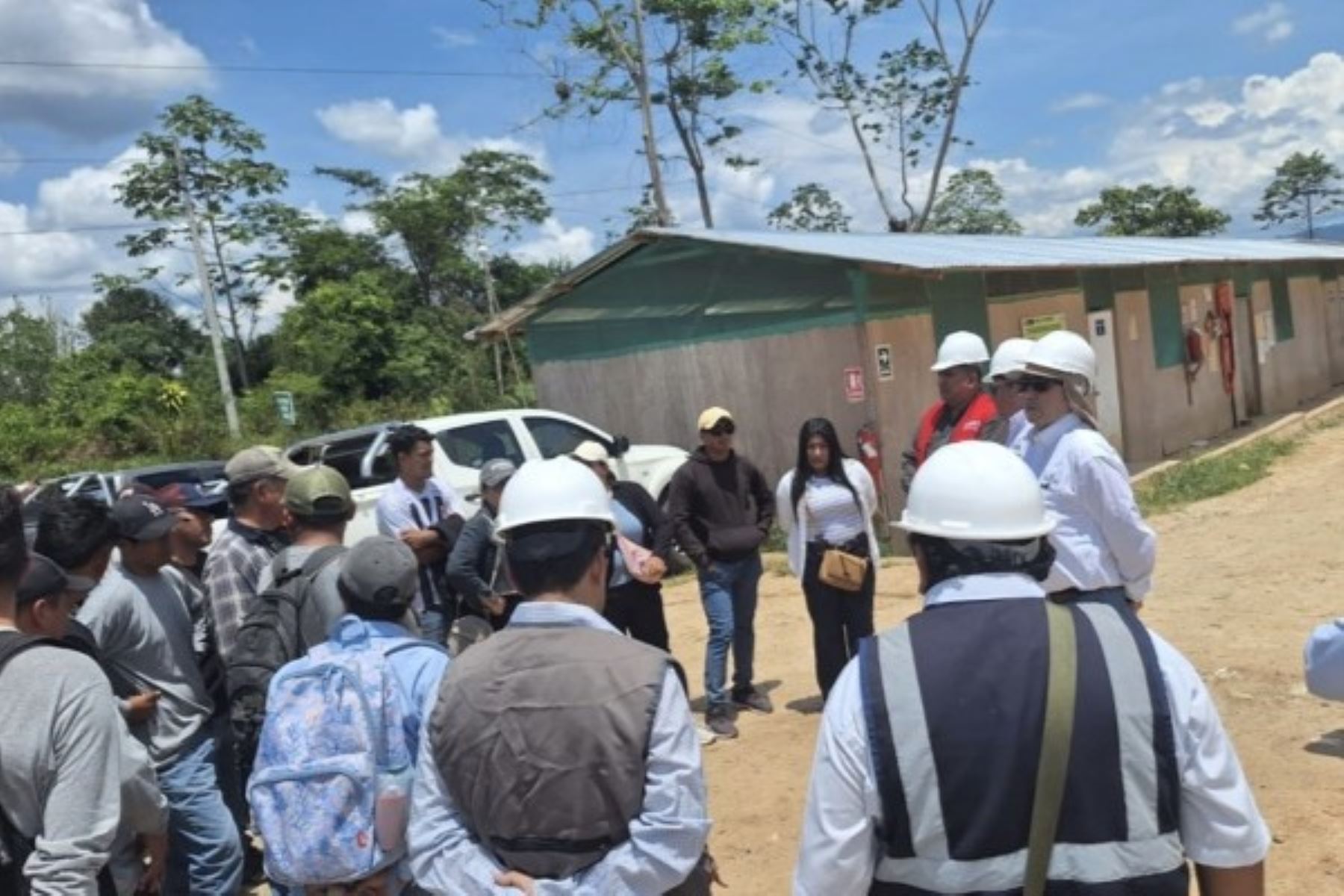 Minam supervisa recuperación de áreas degradadas por residuos sólidos en Moyobamba