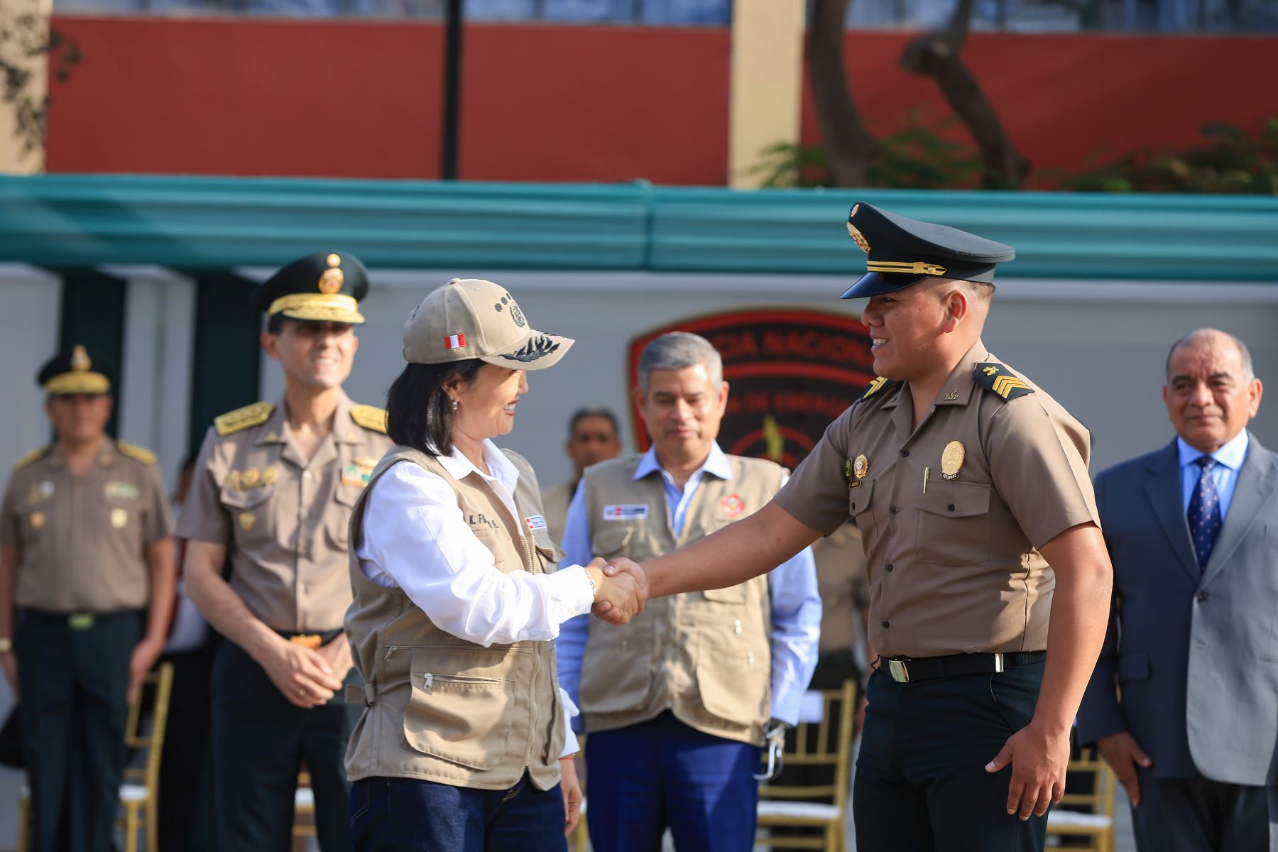Jefa de Estado encabezó ceremonia de ascenso excepcional por “Acción distinguida” a suboficiales de la Policía Nacional del Perú
 Foto: ANDINA/Prensa Presidencia