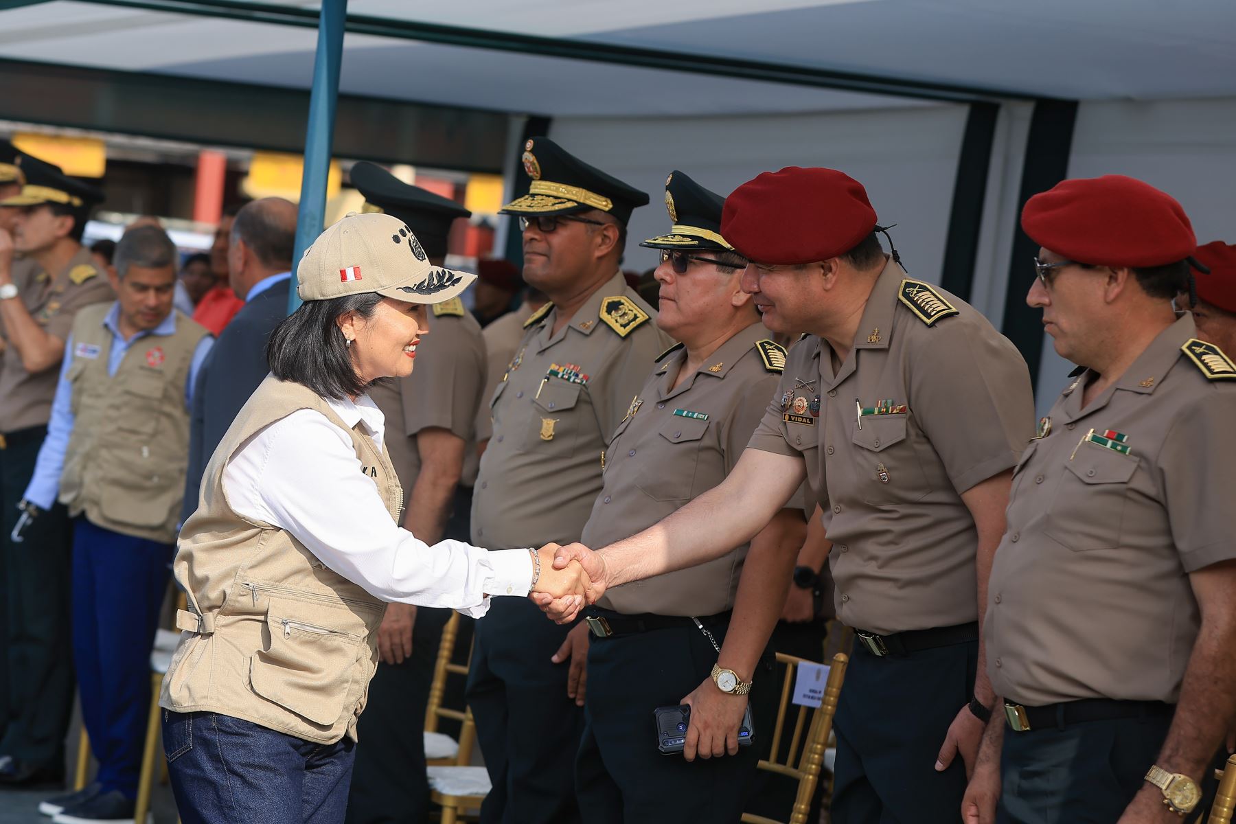 Jefa de Estado encabezó ceremonia de ascenso excepcional por “Acción distinguida” a suboficiales de la Policía Nacional del Perú
 Foto: ANDINA/Prensa Presidencia