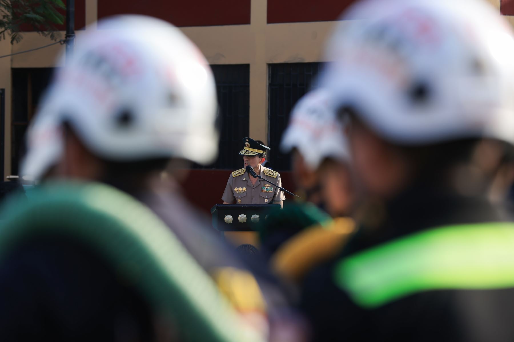 Jefa de Estado encabezó ceremonia de ascenso excepcional por “Acción distinguida” a suboficiales de la Policía Nacional del Perú
 Foto: ANDINA/Prensa Presidencia