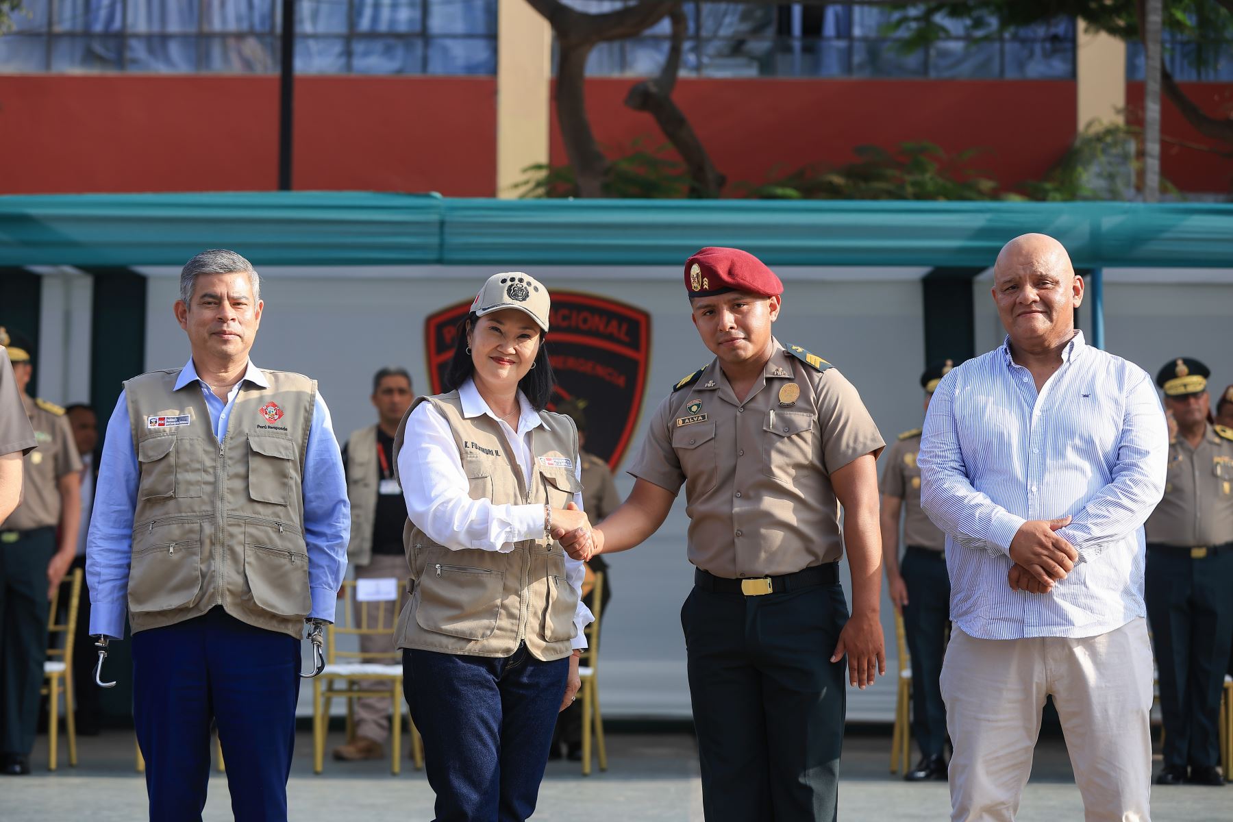 Jefa de Estado encabezó ceremonia de ascenso excepcional por “Acción distinguida” a suboficiales de la Policía Nacional del Perú
 Foto: ANDINA/Prensa Presidencia