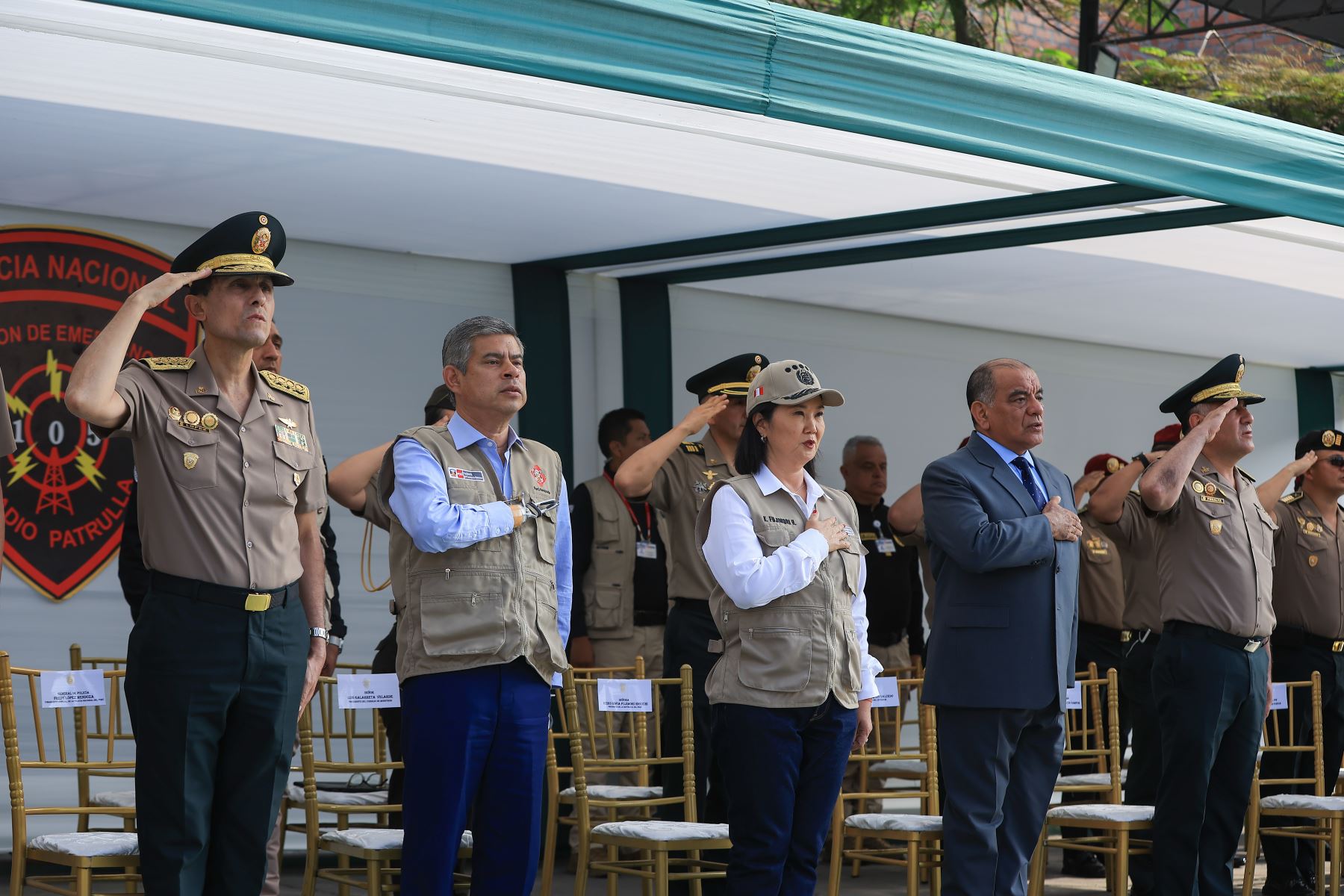 Jefa de Estado encabezó ceremonia de ascenso excepcional por “Acción distinguida” a suboficiales de la Policía Nacional del Perú
 Foto: ANDINA/Prensa Presidencia