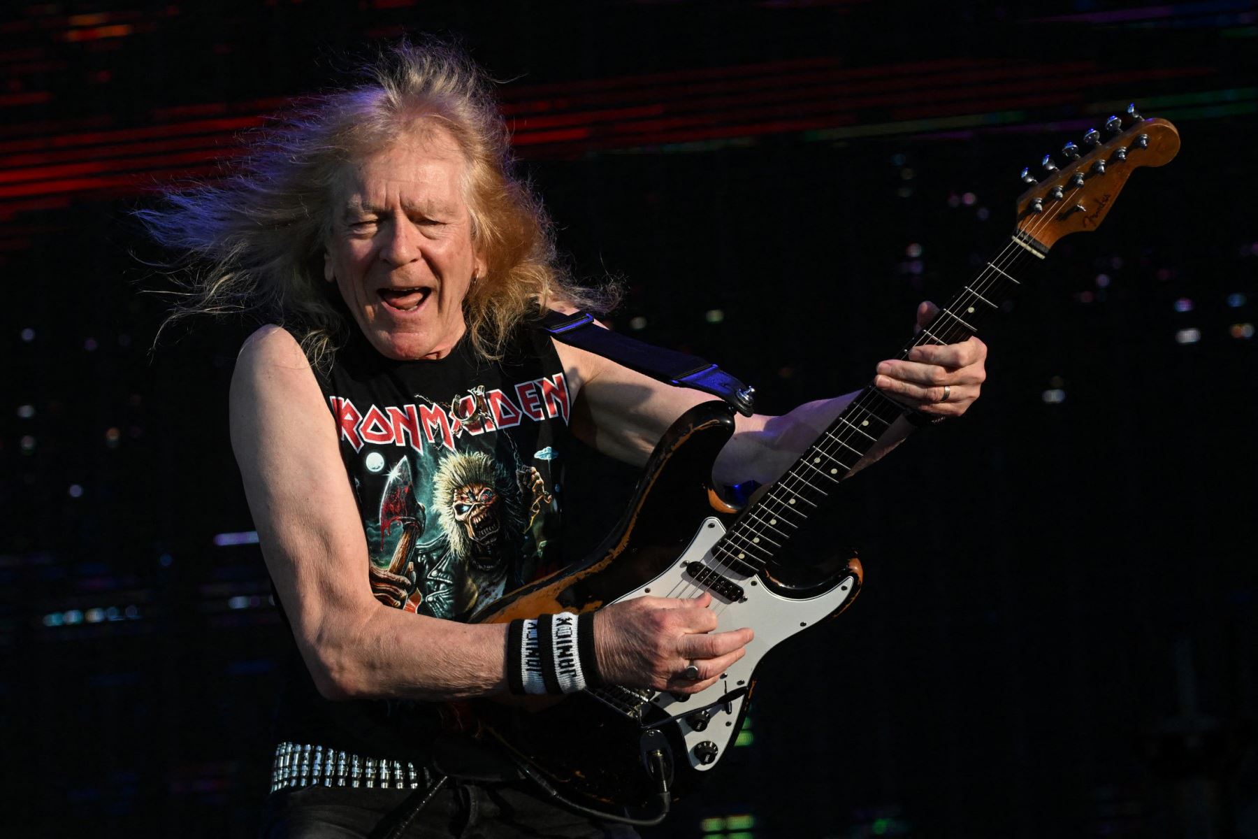 El guitarrista británico Janick Gers, de Iron Maiden, actúa durante la 19.ª edición del festival de rock y heavy metal Hellfest, en Clisson, en el oeste de Francia, el 19 de junio de 2026. Foto: AFP
