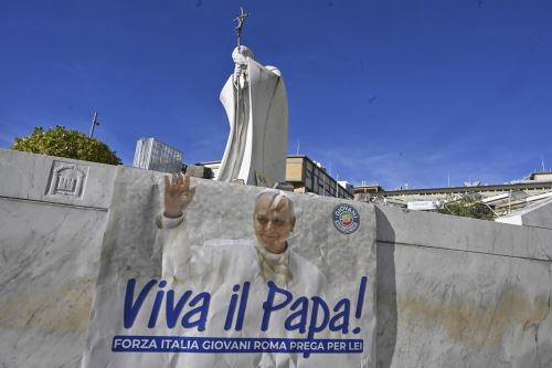 El Papa León XIV en el centro de la atención mundial: Muestra una buena recuperación del pulmón operado
