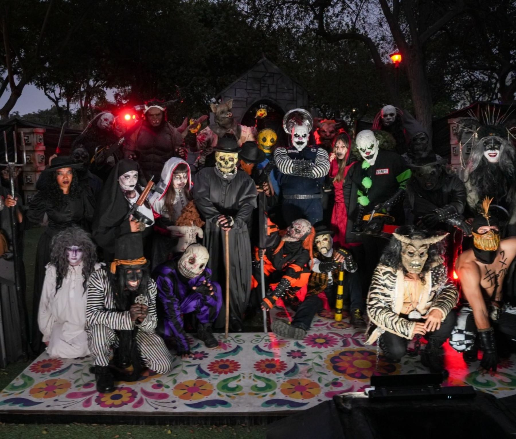 Experiencia inmersiva con personajes en vivo en "Horroland"