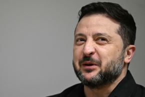 El presidente de Ucrania, Volodímir Zelenski, "me resulta más difícil de tratar que Putin", declaró Donald Trump. Foto: AFP