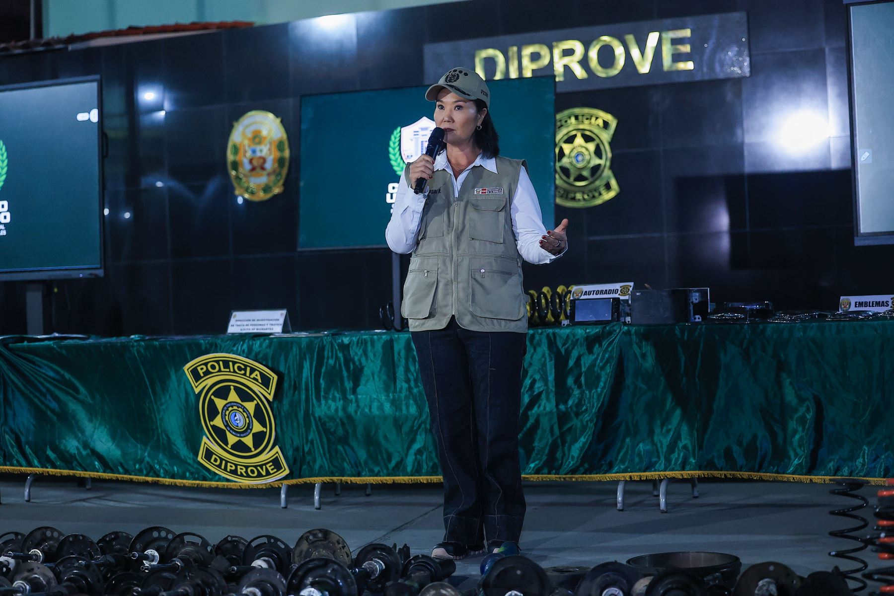 La presidenta de la república, Keiko Fujimori participó anoche en la presentación de resultados y logros obtenidos en los últimos días por el Comando Unificado para enfrentar la criminalidad y la delincuencia en el país. Foto: ANDINA/Prensa Presidencia