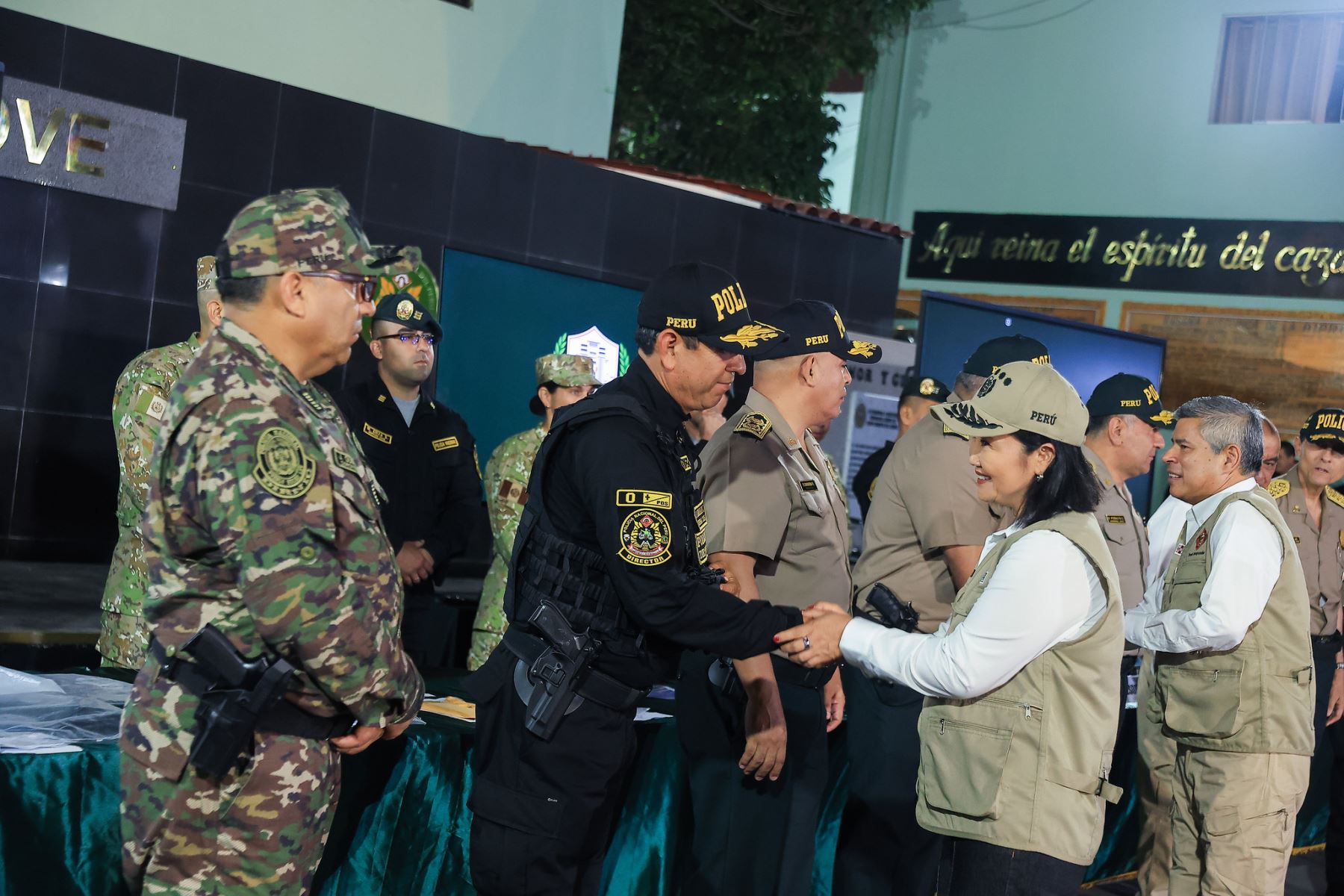La presidenta de la república, Keiko Fujimori participó anoche en la presentación de resultados y logros obtenidos en los últimos días por el Comando Unificado para enfrentar la criminalidad y la delincuencia en el país. Foto: ANDINA/Prensa Presidencia