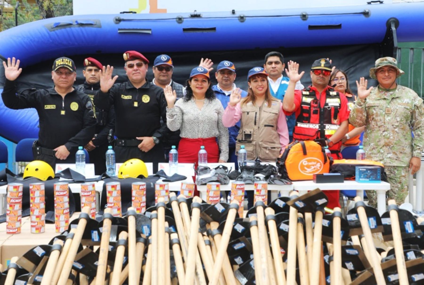 Fenómeno El Niño: PNP, Ejército y bomberos reciben implementos para atender emergencias