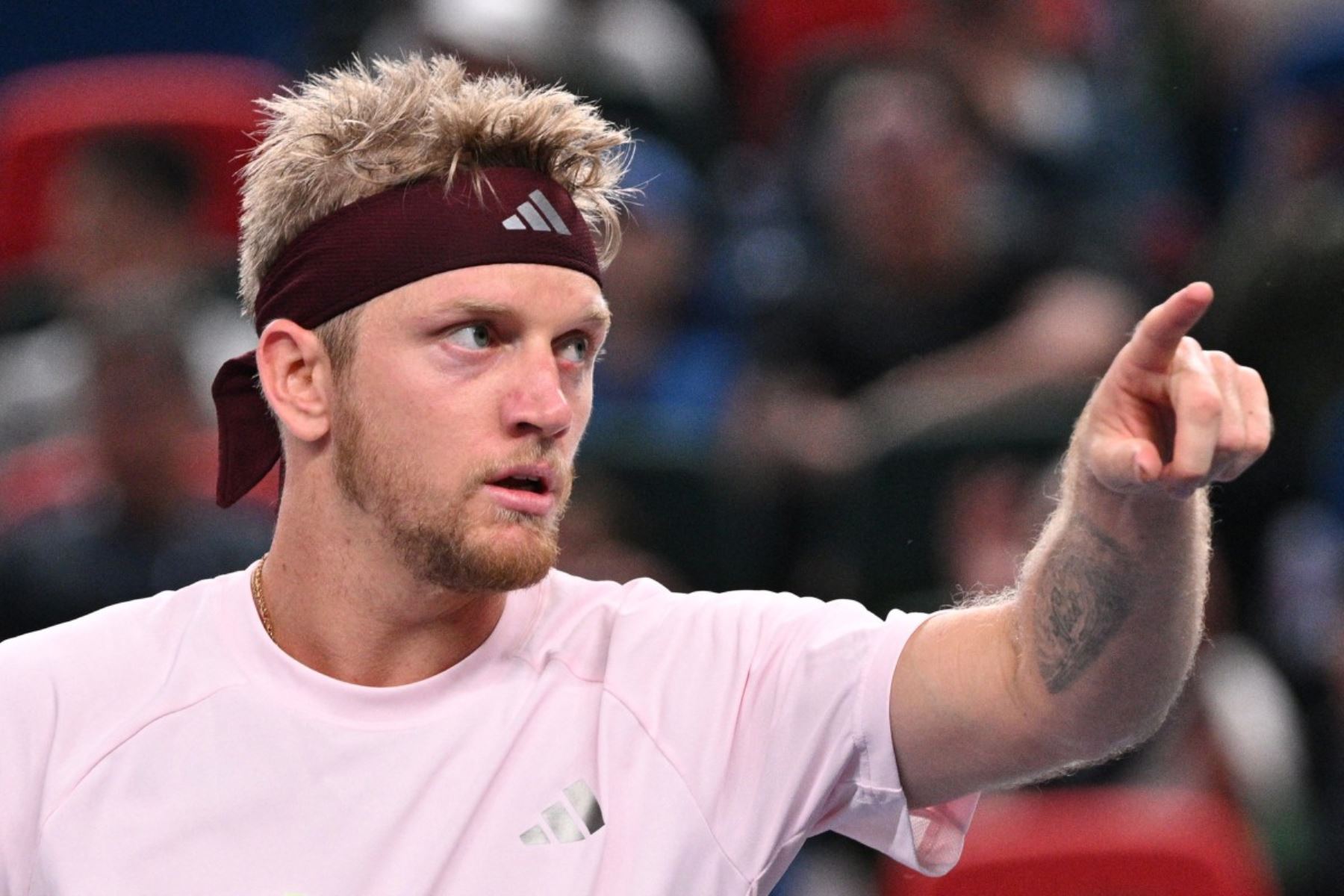 Se tumbó al gigante: Davidovich eliminó a Zverev y buscará la corona en Shanghái