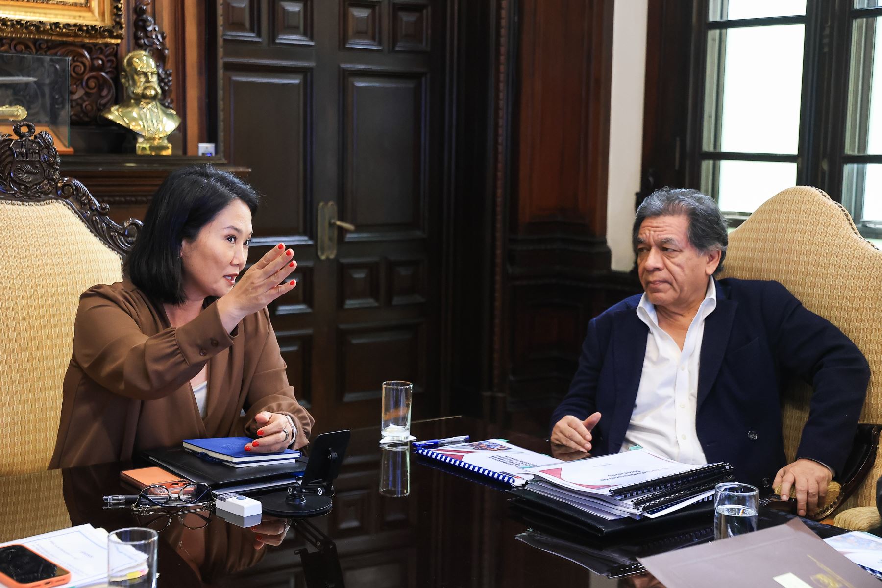 La presidenta Keiko Fujimori sostuvo una reunión de trabajo con el ministro de Educación y el Canciller. Photo: ANDINA/Prensa Presidencia