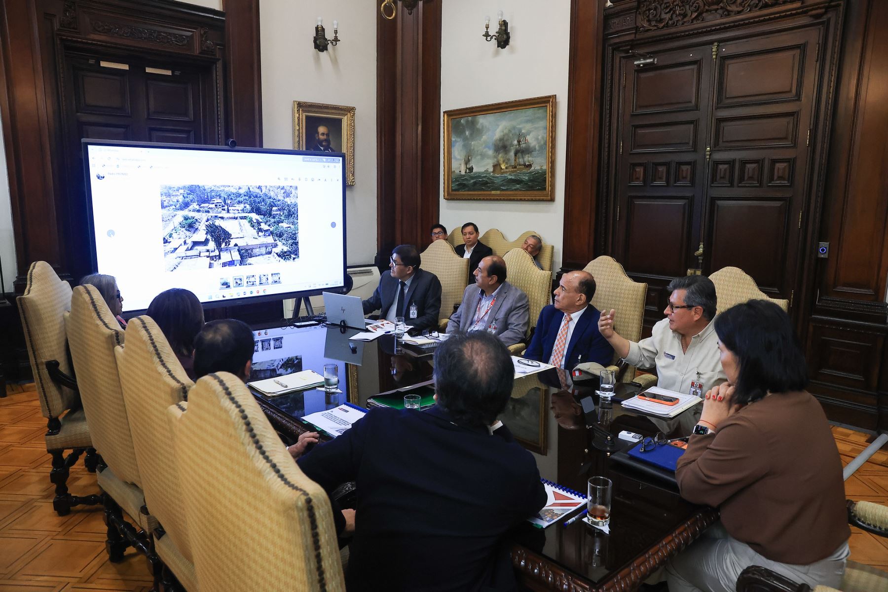 La presidenta Keiko Fujimori sostuvo una reunión de trabajo con el ministro de Educación y el Canciller. Photo: ANDINA/Prensa Presidencia