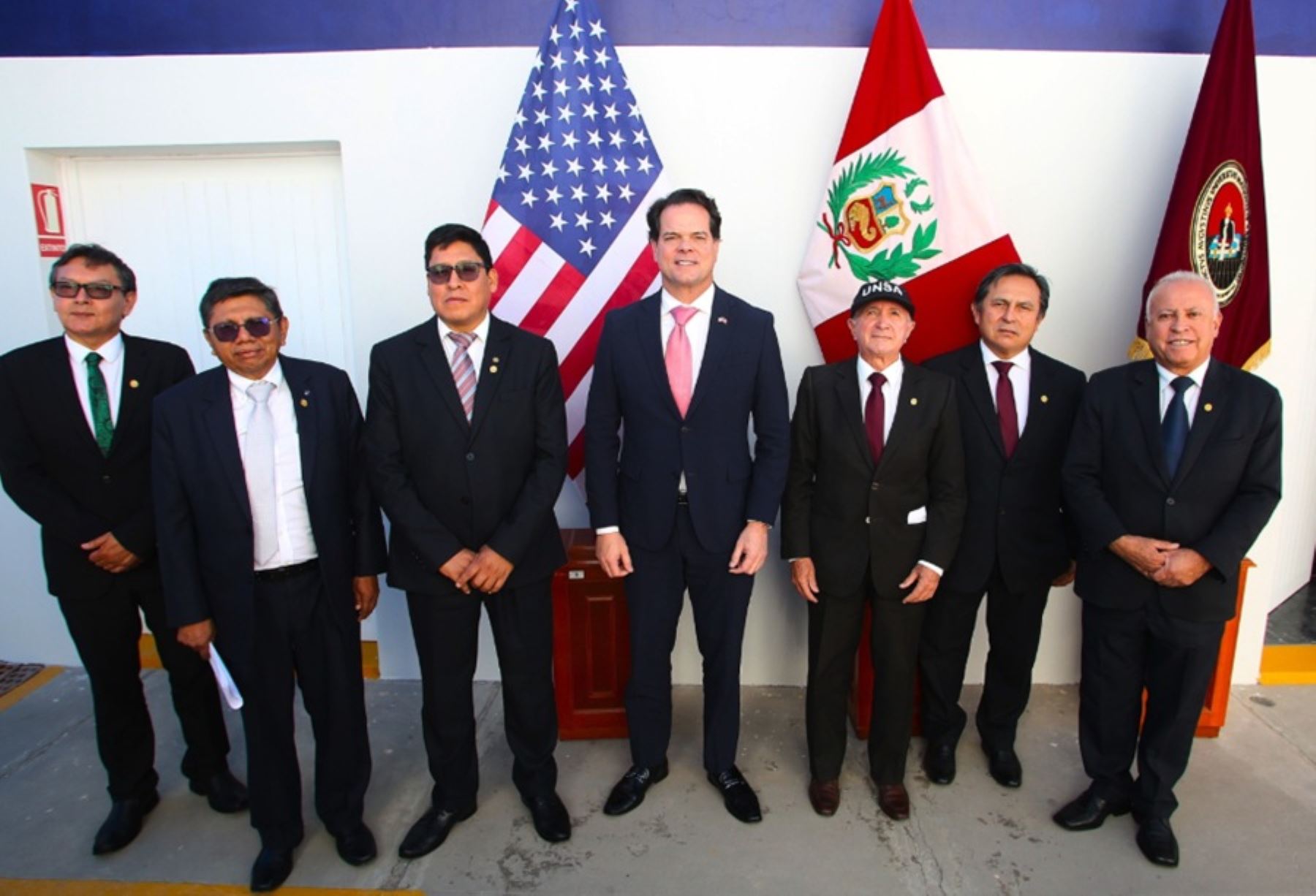 Arequipa: embajador de EE. UU. en Perú visitó el Observatorio de Characato de la UNSA