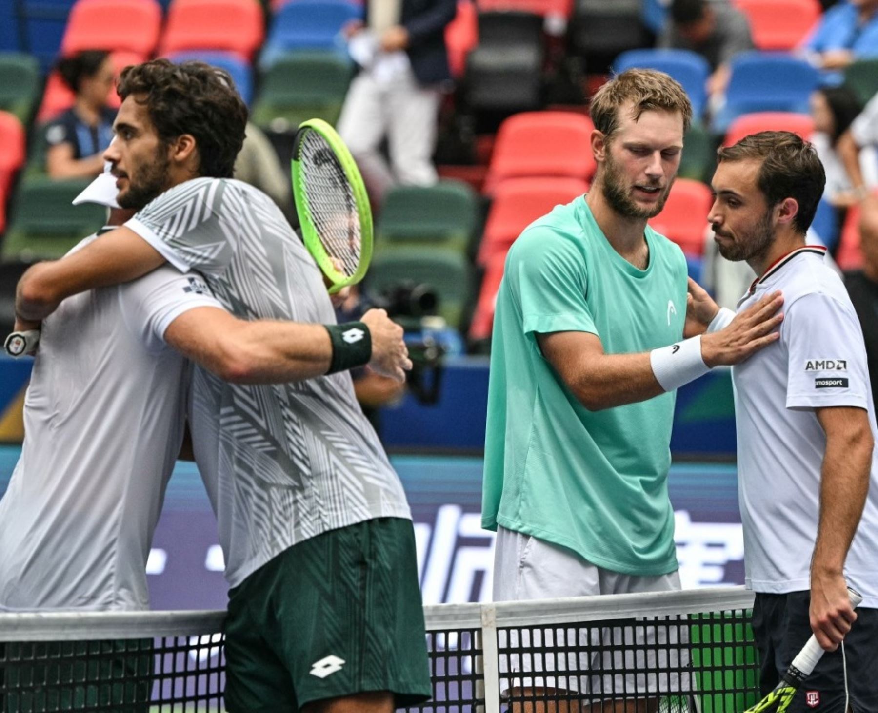 Davidovich se corona en Shanghái con una remontada épica
