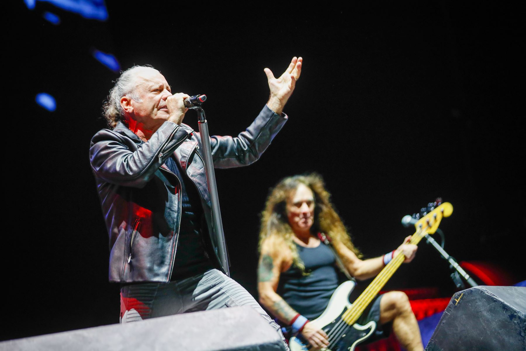 Con la energía a mil  Iron Maiden lleno de heavy metal cada rincón del Estadio Nacional, donde miles de fanáticos vivieron los 50 años de historia de la banda británica.  Foto: ANDINA/Ricardo Cuba