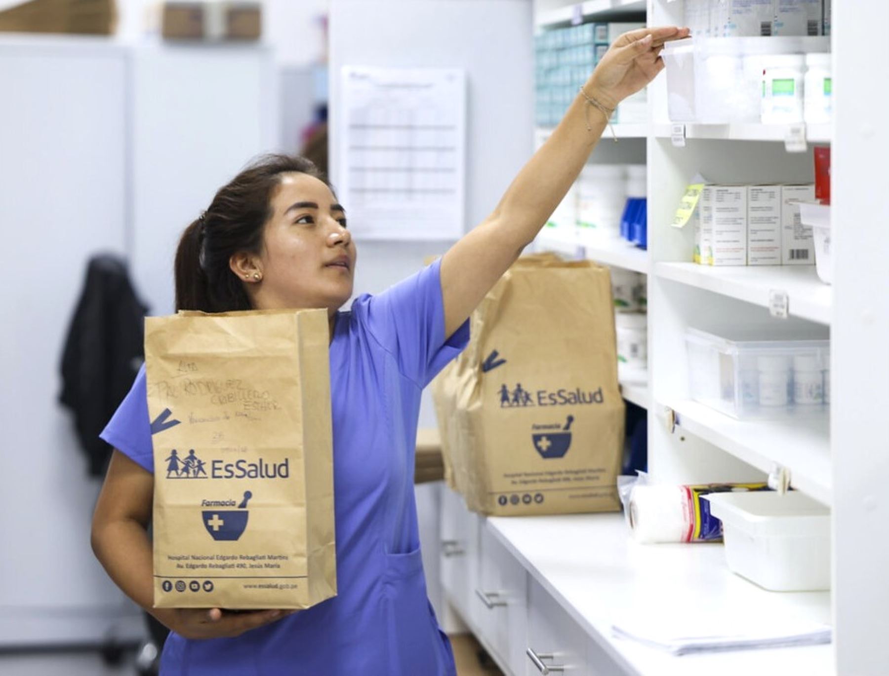 Ministro de Trabajo: EsSalud se recupera con más medicamentos y prioridad al paciente