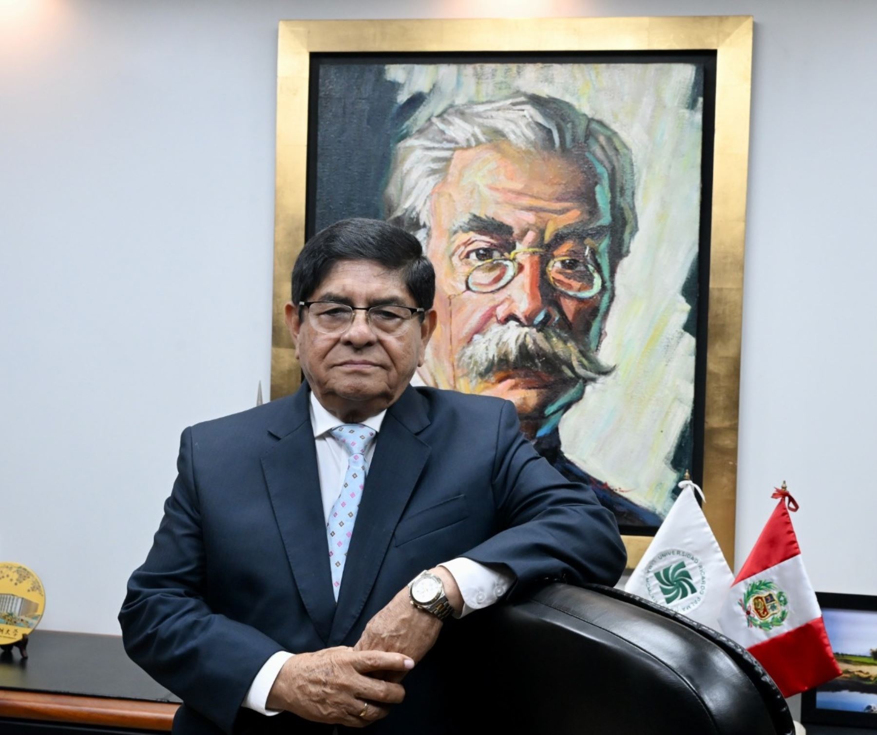 Presentan "Crónicas de un monte arrocero" de Segundo Félix Romero Revilla