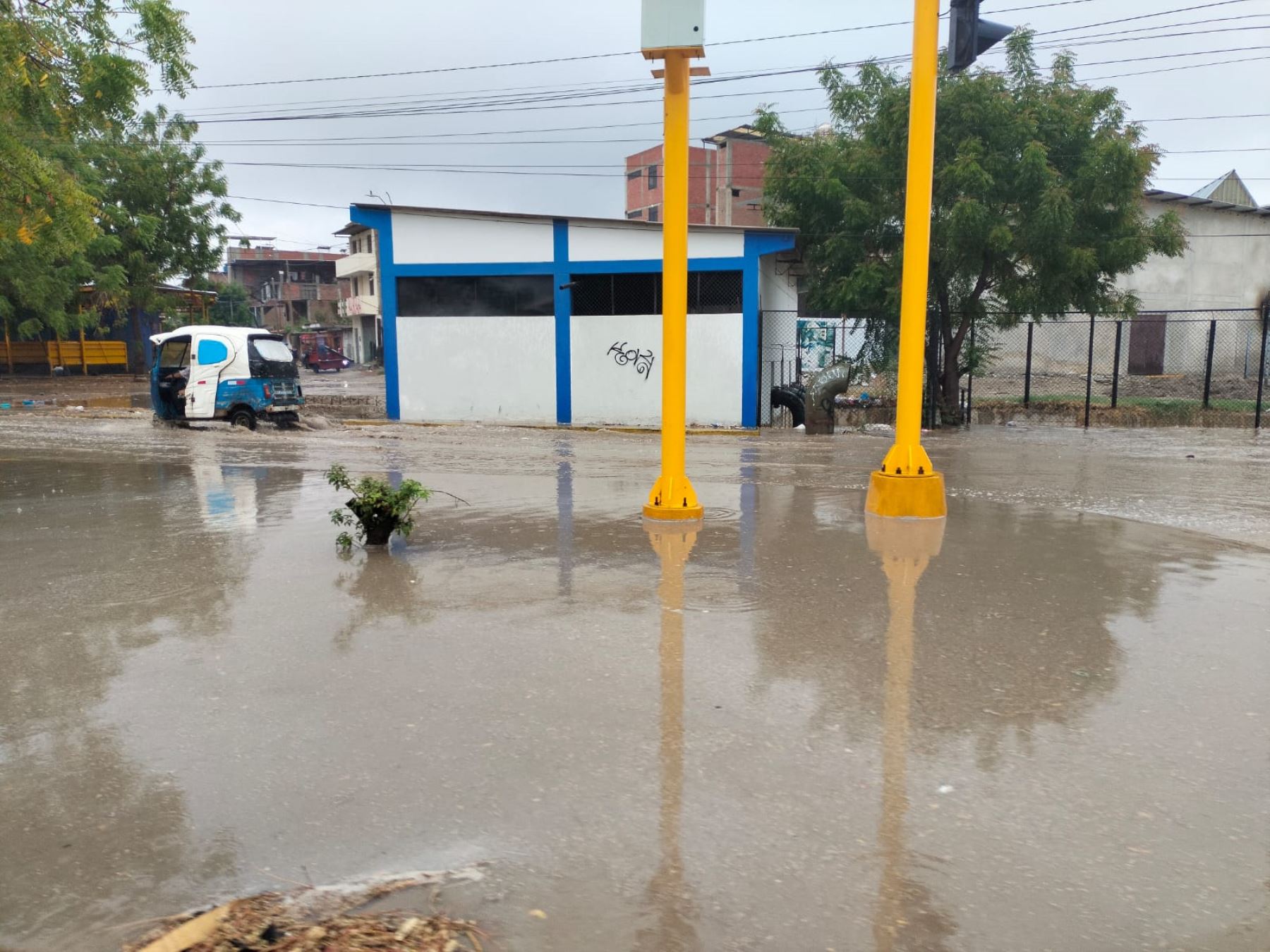 Derechos de consumidores de Piura y Tumbes siguen vigentes durante emergencias por lluvias