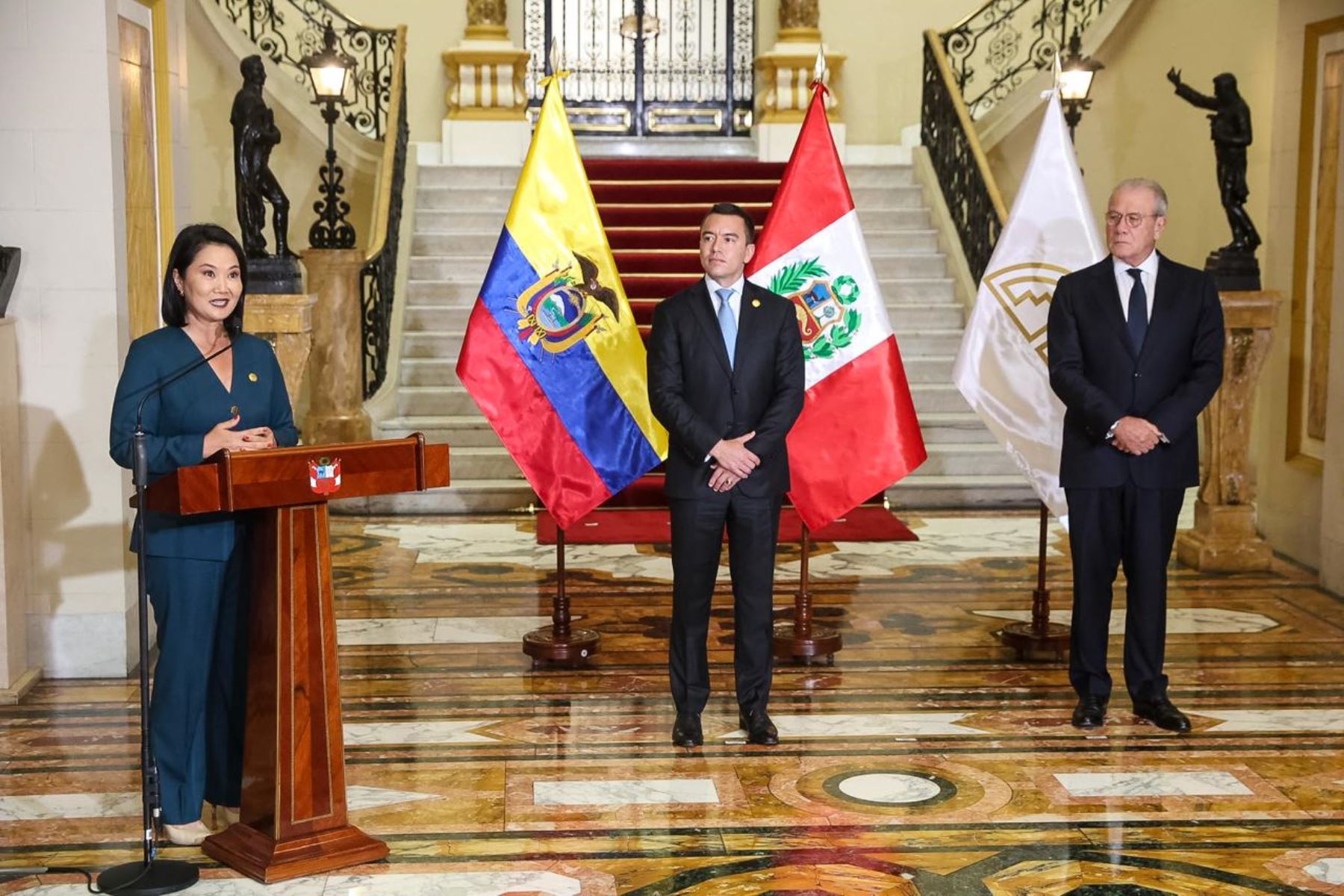 Presidenta de la república, Keiko Fujimori, participa en el Encuentro Presidencial y XVII Gabinete Binacional Perú–Ecuador. Foto: ANDINA/ Luis Iparraguirre