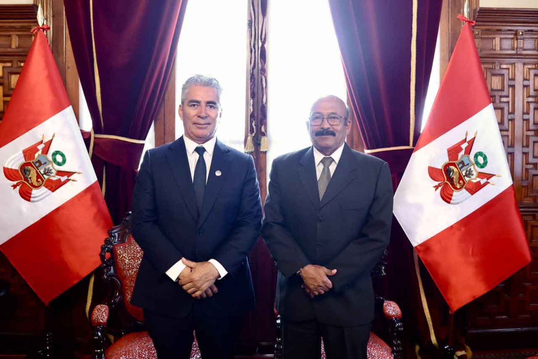 Presidente de Diputados dialogó con ministro de Vivienda sobre agua y saneamiento en Junín