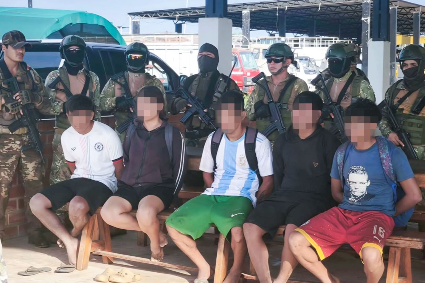 Tambopata: Fiscalía, PNP y Ejército detienen a cinco implicados en presunta minería ilegal