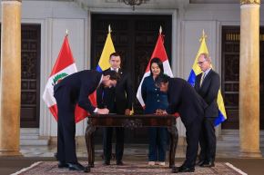 Suscripción de memorando de entendimiento entre Petroperú y EP Petroecuador. Foto: Petroperú/Difusión