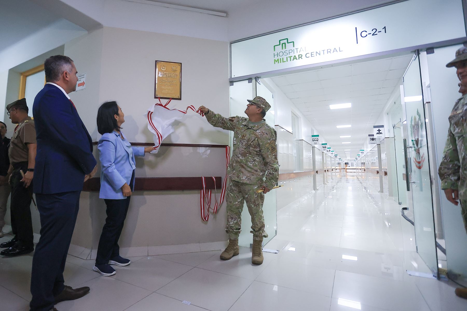 Presidenta Keiko Fujimori inaugura pabellones renovados y nuevo equipamiento del Hospital Militar Central Foto: ANDINA/Prensa Presidencia