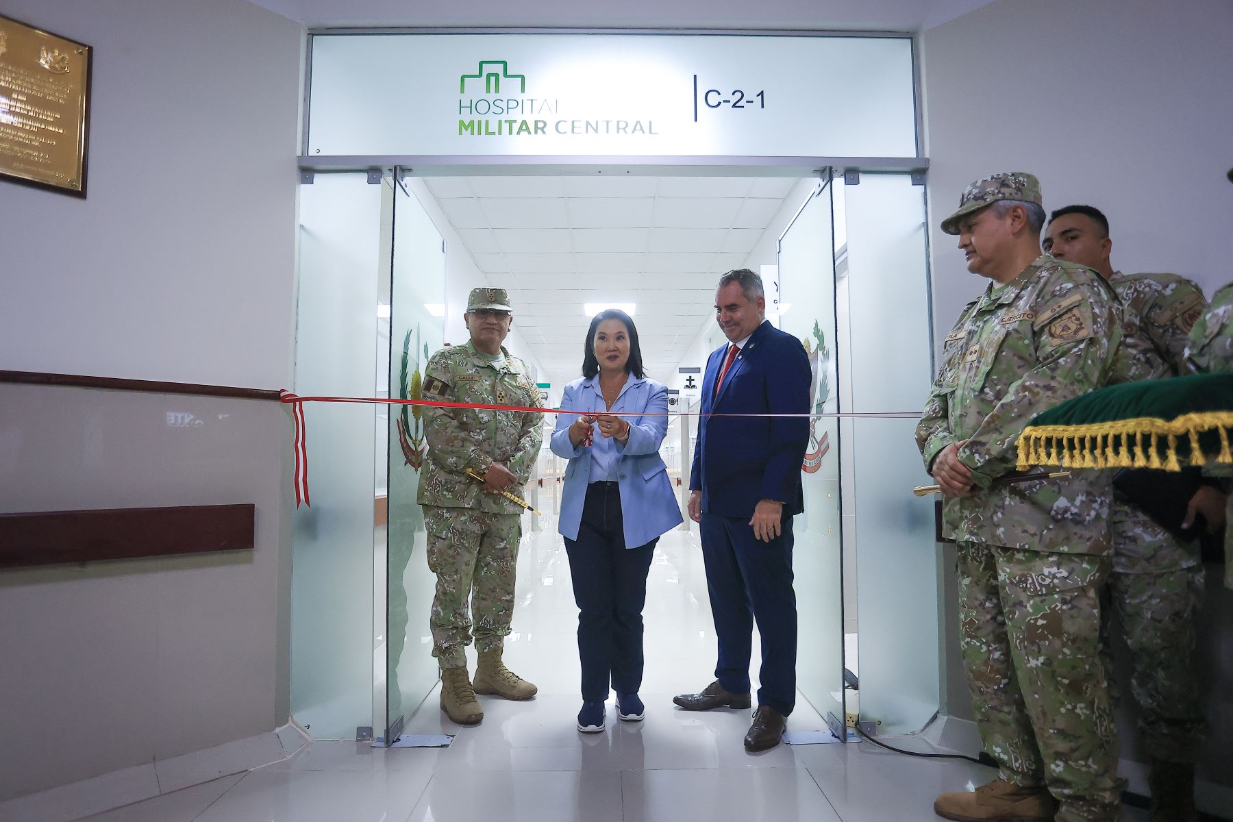 Presidenta Keiko Fujimori inaugura pabellones renovados y nuevo equipamiento del Hospital Militar Central Foto: ANDINA/Prensa Presidencia