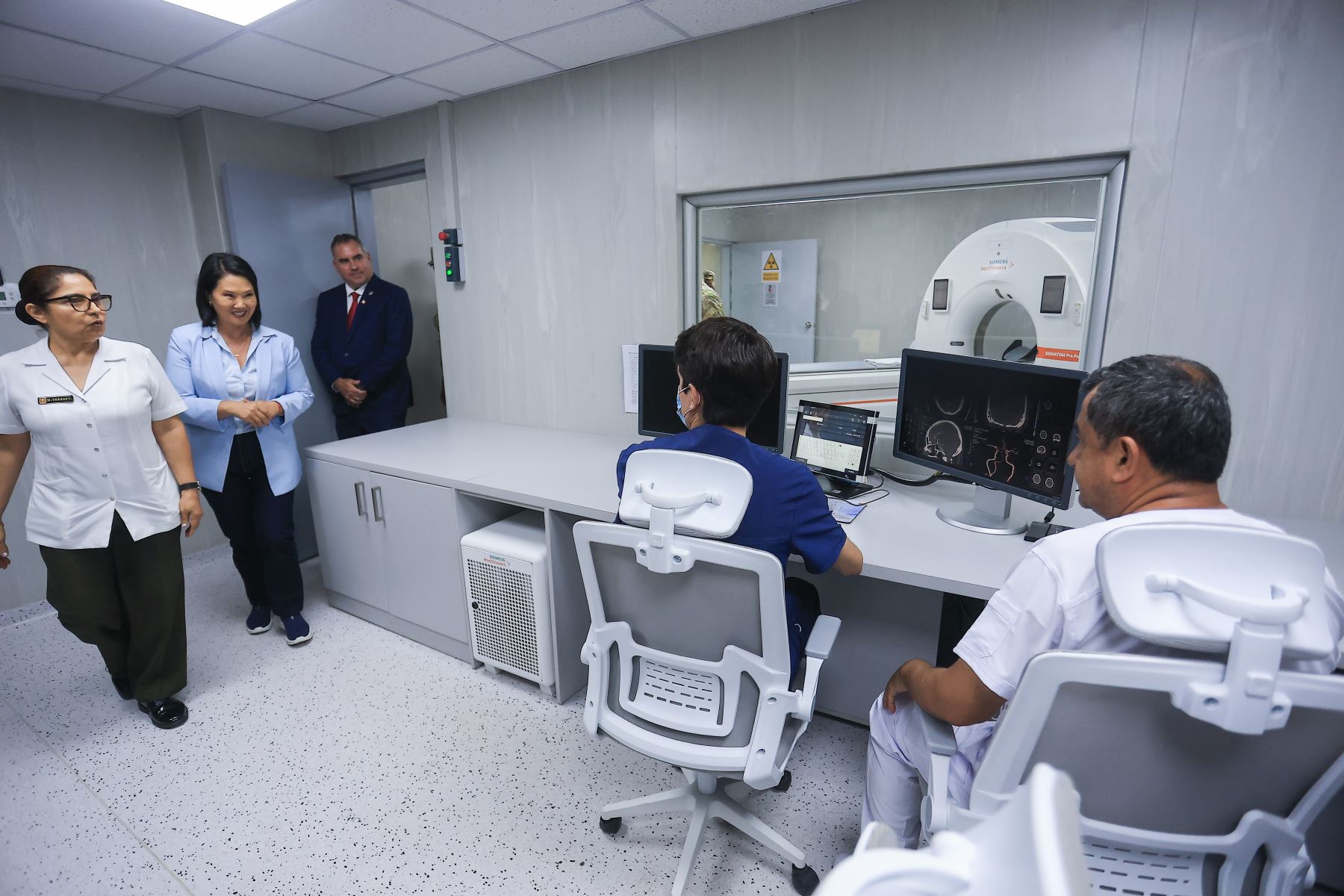 Presidenta Keiko Fujimori inaugura pabellones renovados y nuevo equipamiento del Hospital Militar Central Foto: ANDINA/Prensa Presidencia