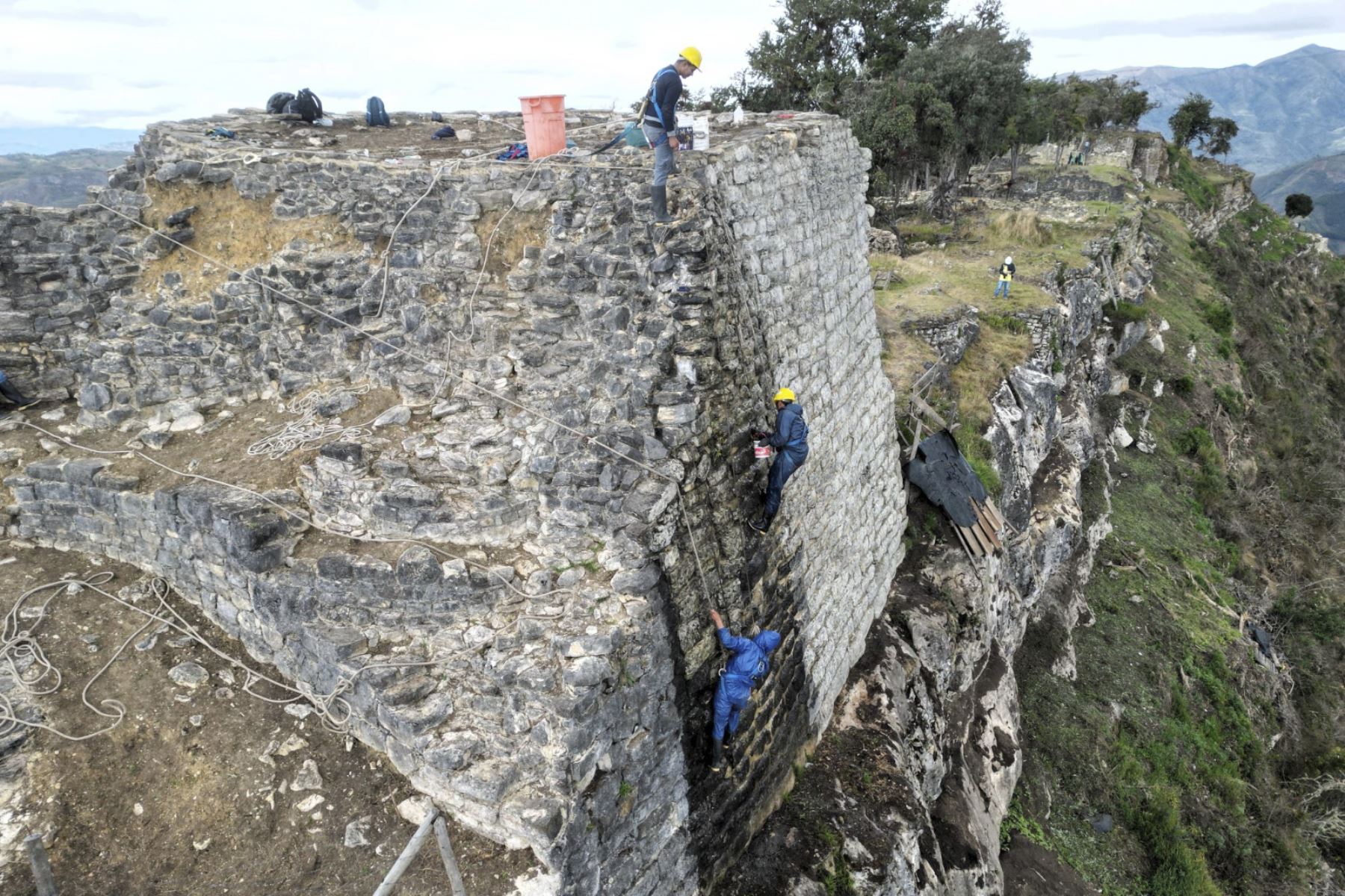 El Complejo Arqueológico Monumental Kuélap figura en la lista de los mejores destinos del mundo para visitar en el 2027 elaborada por la prestigiosa revista internacional National Geographic que publicó este martes 20 de octubre su selección "Best of the World 2027" y que reúne los 25 destinos de seis continentes recomendados para visitar el próximo año.
Foto: ANDINA/Difusión