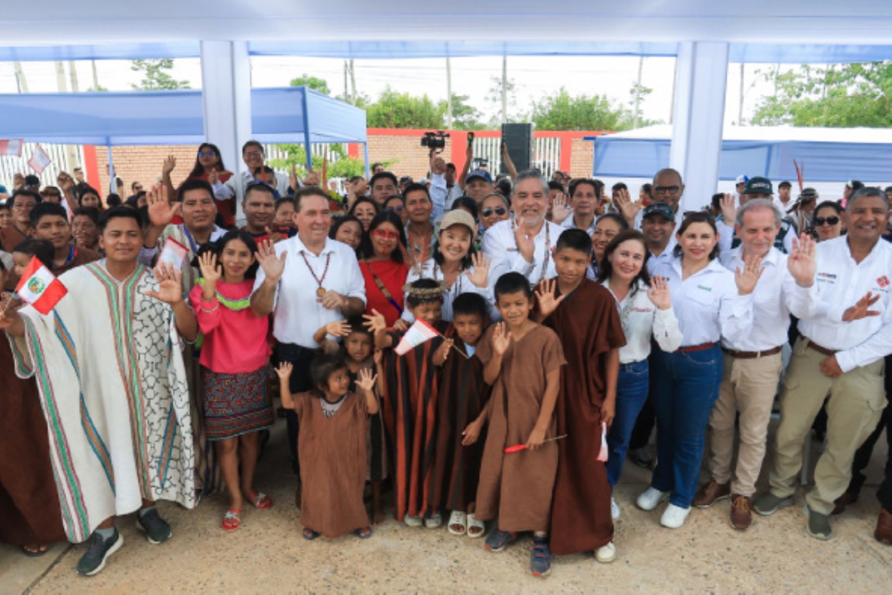 President Keiko Fujimori visited the city of Pucallpa and met with Amazonian communities. ANDINA/Presidency Press Office