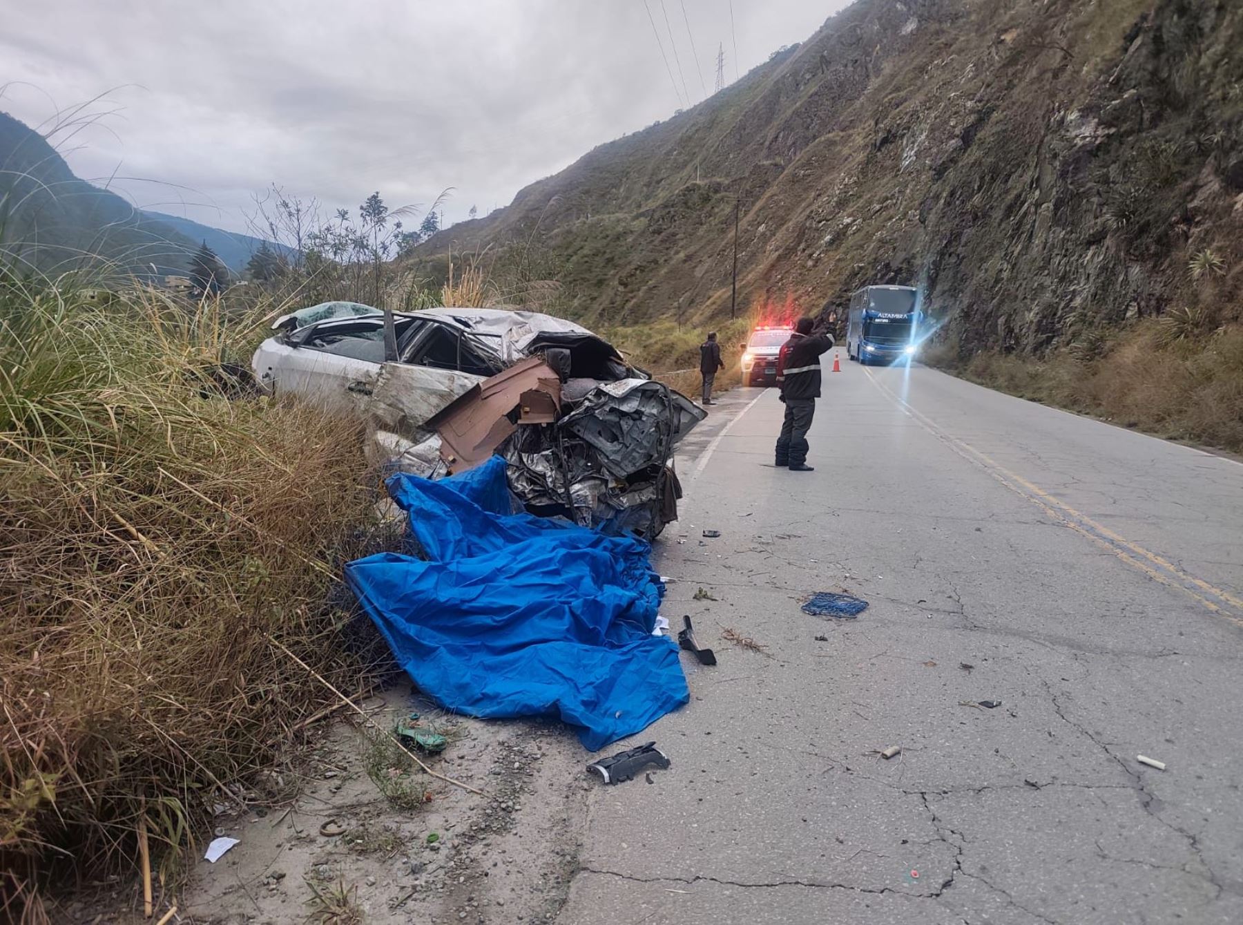 Trágico accidente en Junín: choque de bus interprovincial y automóvil deja un fallecido