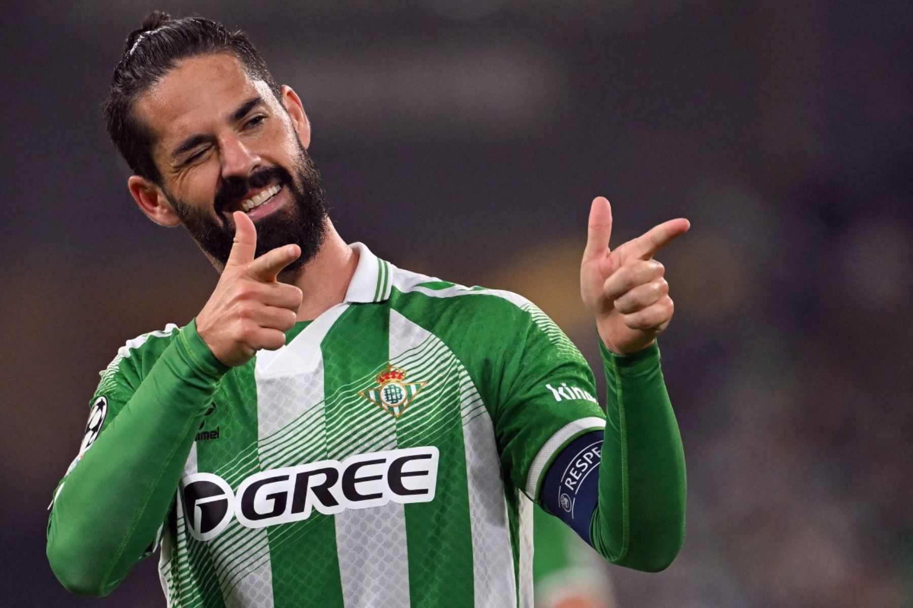 Inicio perfecto: El Betis de Isco gana al Feyenoord y mantiene el pleno en Champions