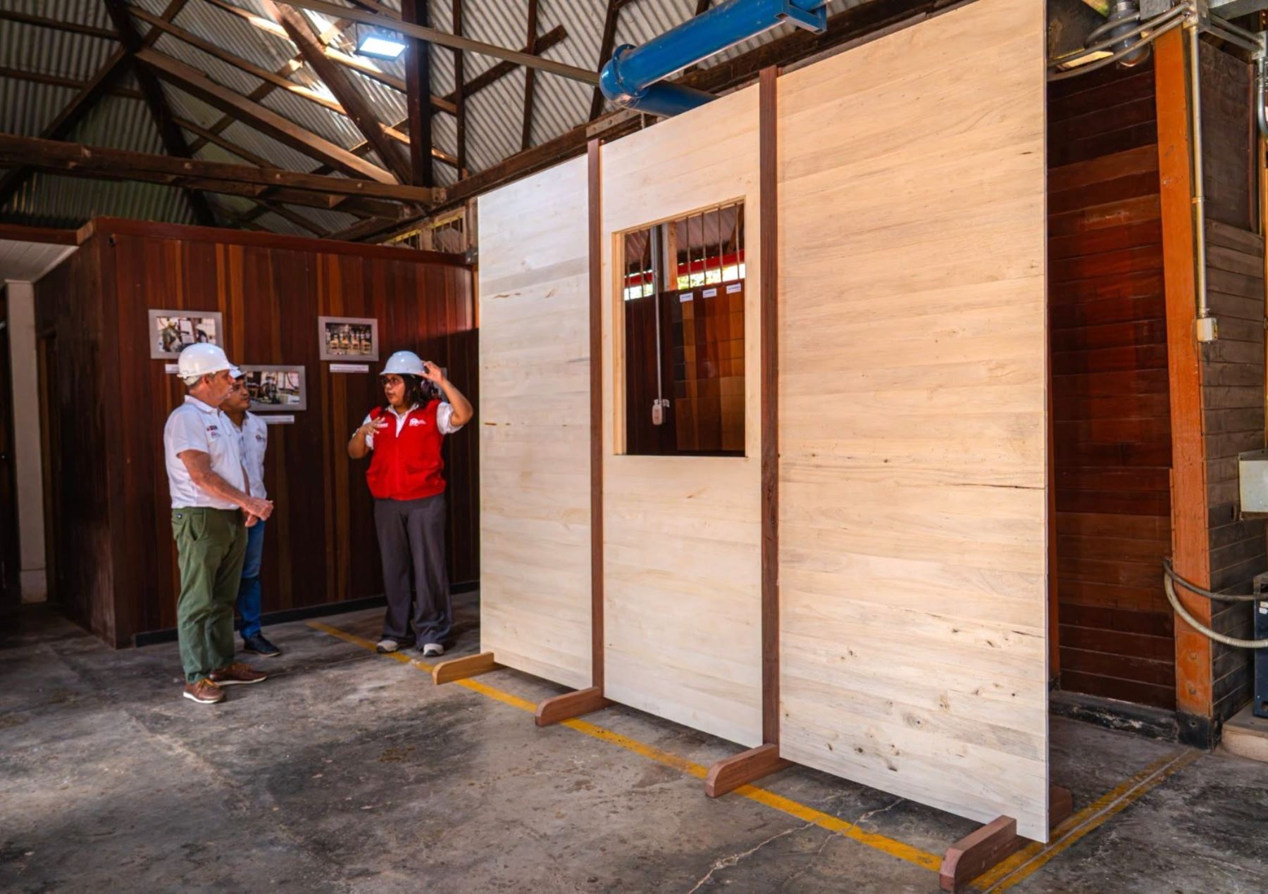ExpoAmazónica Ucayali 2026: proponen viviendas de madera amazónica ante fenómeno El Niño