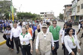 El ministro de Salud, Luis Dyer, presentó el "Batallón contra el Dengue" en Piura, un grupo que se encargará de luchar contra esa enfermedad en dicha región que será una de las más afectadas por el fenómeno El Niño.