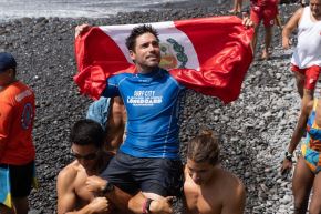 Piccolo Clemente se coronó campeón mundial en el ISA World Longboard Championship. Foto: Federación Peruana de Tabla.