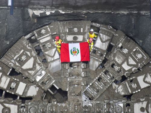 La enorme máquina, que lleva el nombre de Micaela Bastidas, pesa aproximadamente 1.750 toneladas Foto: MTC