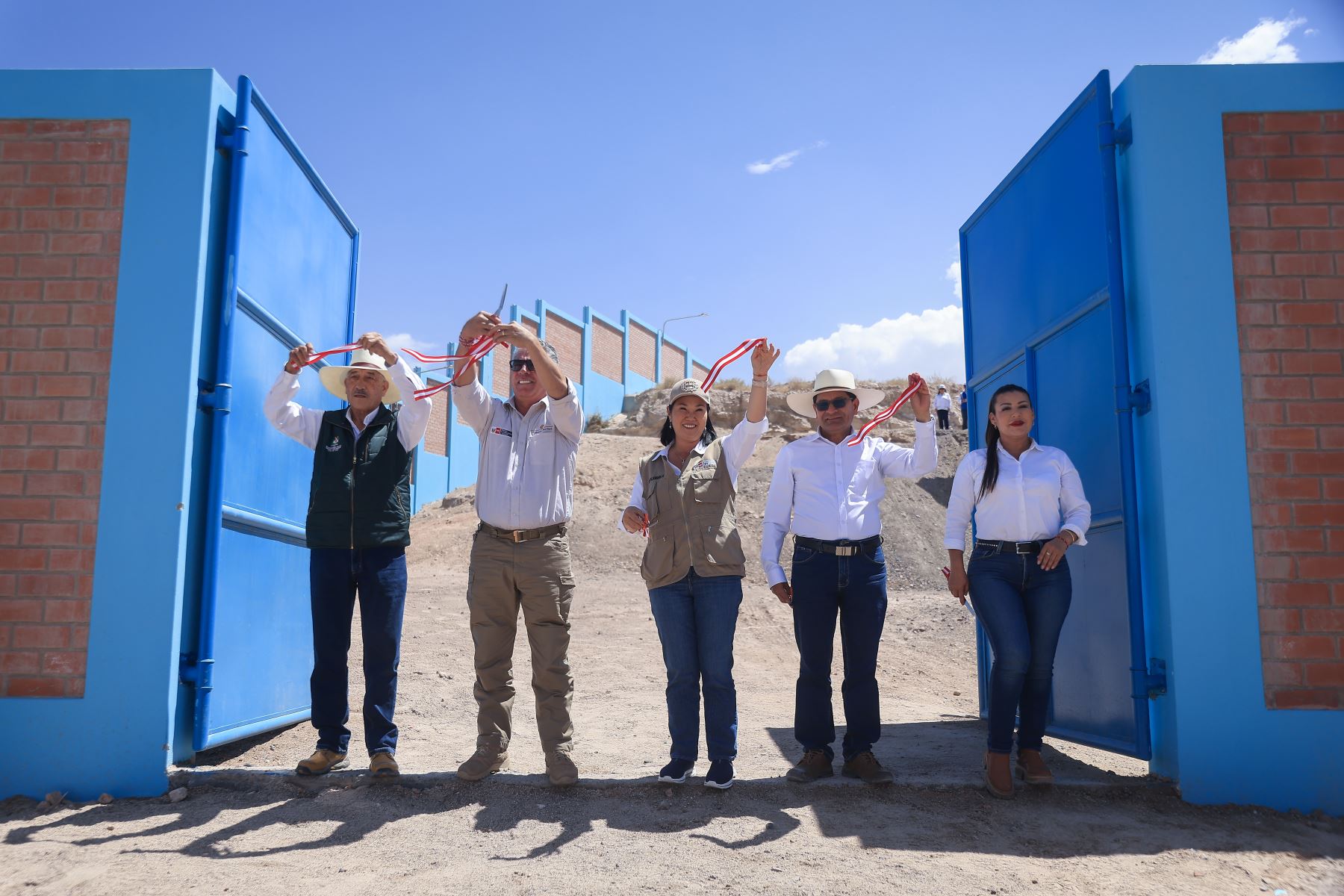 Presidenta Keiko Fujimori llega a Arequipa para inaugurar sistemas de agua potable y alcantarillado que beneficiará a más de 30 000 peruanos. Foto: ANDINA/Prensa Presidencia