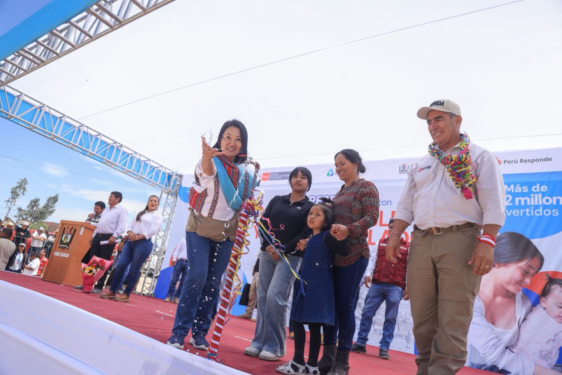 Presidenta Keiko Fujimori llega a Arequipa para inaugurar sistemas de agua potable y alcantarillado que beneficiará a más de 30 000 peruanos. Foto: ANDINA/Prensa Presidencia