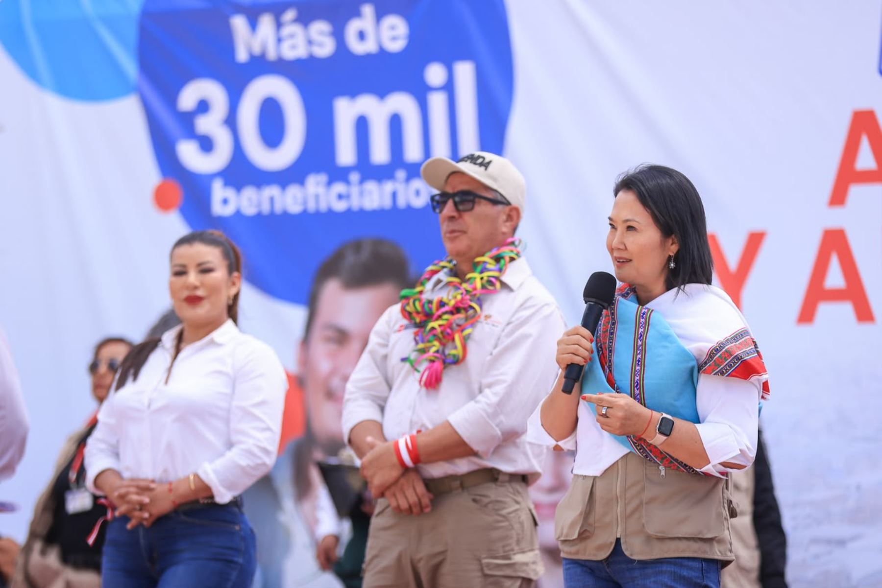 Presidenta Keiko Fujimori llega a Arequipa para inaugurar sistemas de agua potable y alcantarillado que beneficiará a más de 30 000 peruanos. Foto: ANDINA/Prensa Presidencia