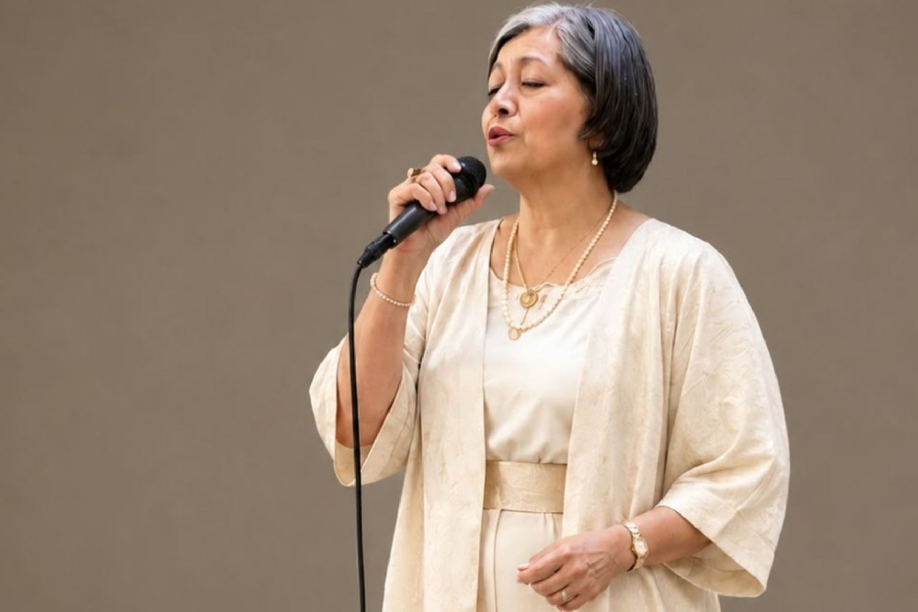 Luisa Ramos de Borja: "la historia tiene que tener un sitio especial en nuestras vidas"