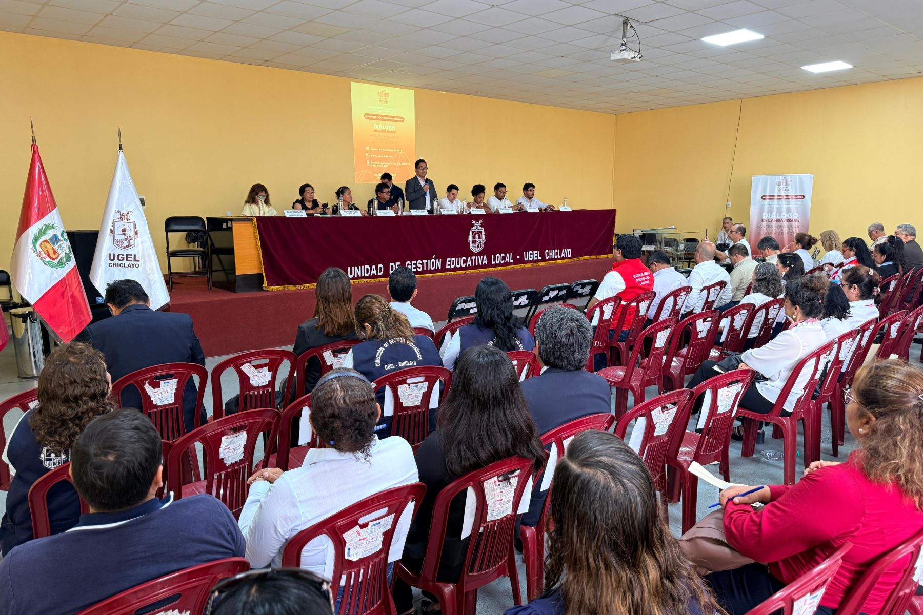 Minedu expone acciones ante violencia escolar y de prevención por El Niño en Lambayeque