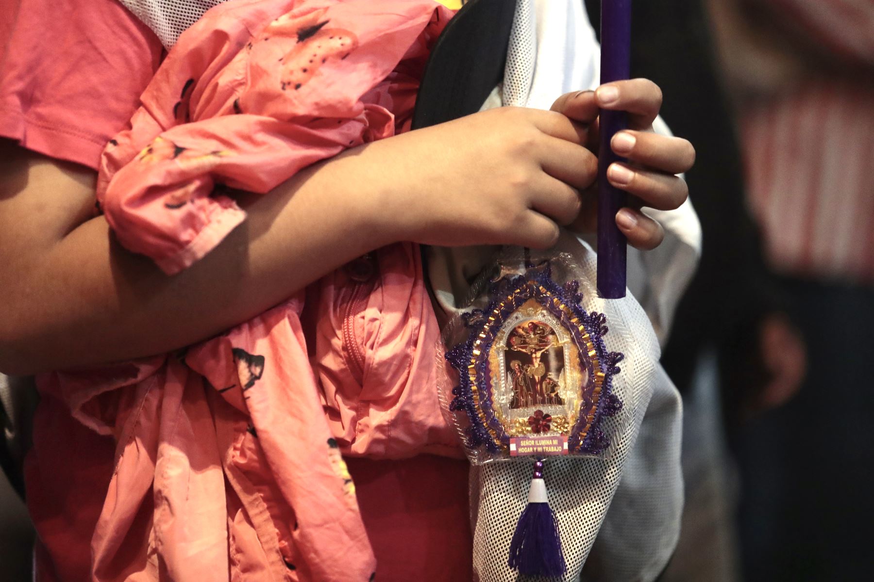 Fieles católicos acuden a la iglesia Las Nazarenas en el Cercado de Lima el sábado 24 de octubre de 2026 para rendirle honores y devoción a la imagen del Señor de los Milagros. El cristo morado saldrá a su cuarto recorrido procesional el 28 de octubre. Foto: ANDINA/Daniel Bracamonte